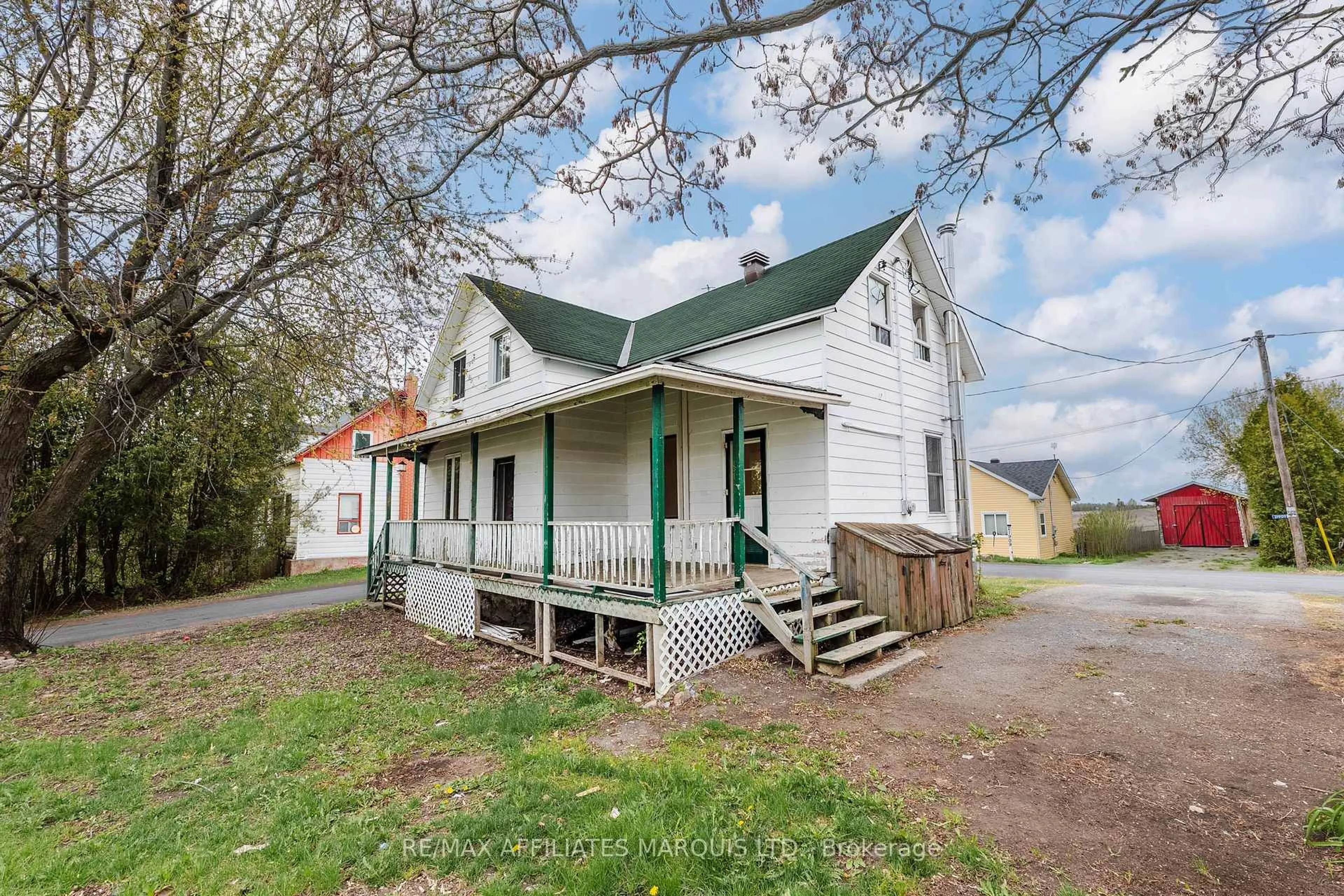 A pic from outside/outdoor area/front of a property/back of a property/a pic from drone, street for 21910 Seguin Mill St, North Glengarry Ontario K0B 1H0