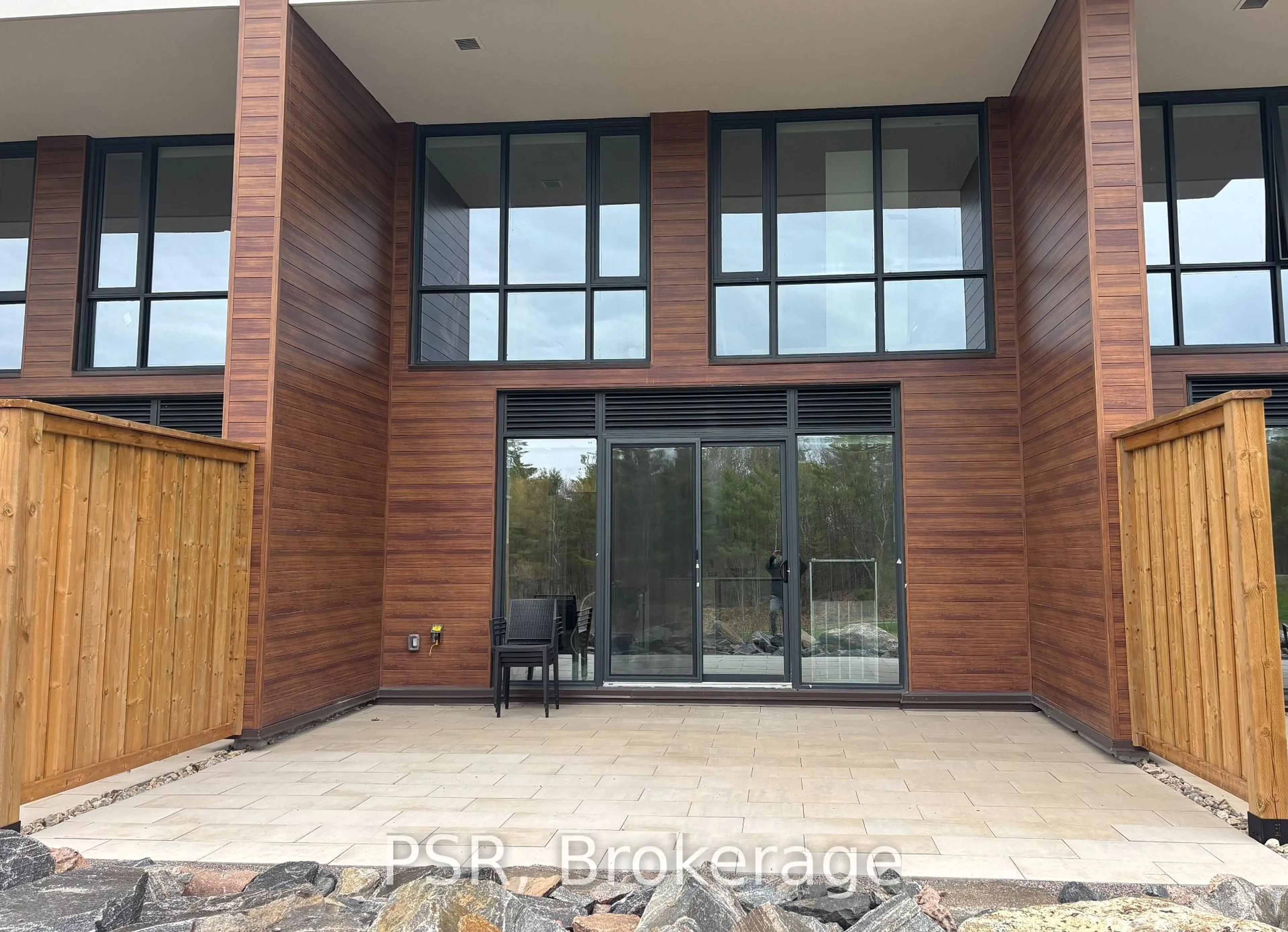 Unknown for 100 Carrick Tr #108, Gravenhurst Ontario P1P 0J5