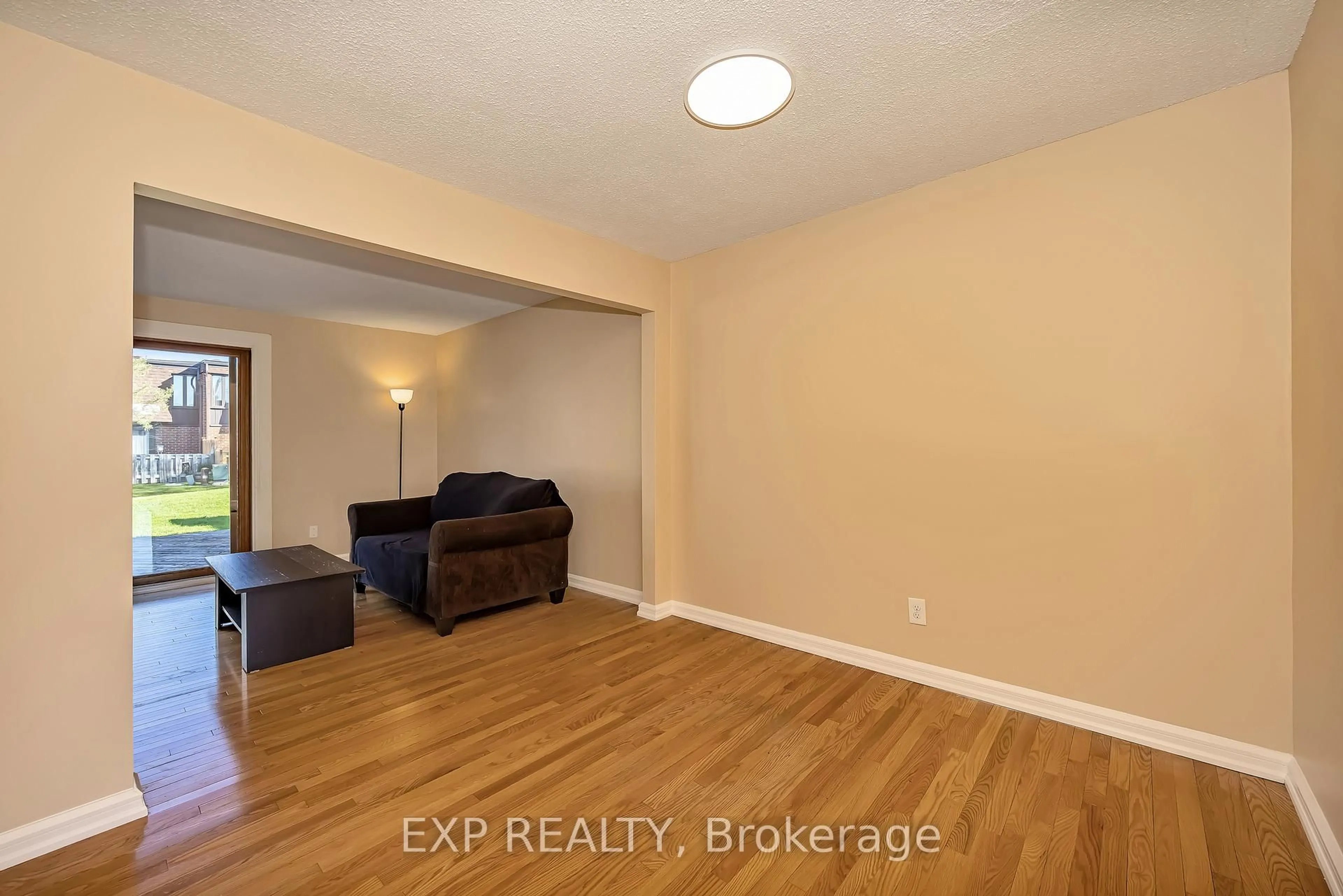 A pic of a room for 860 Cahill Dr #111, Ottawa Ontario K1V 9K5