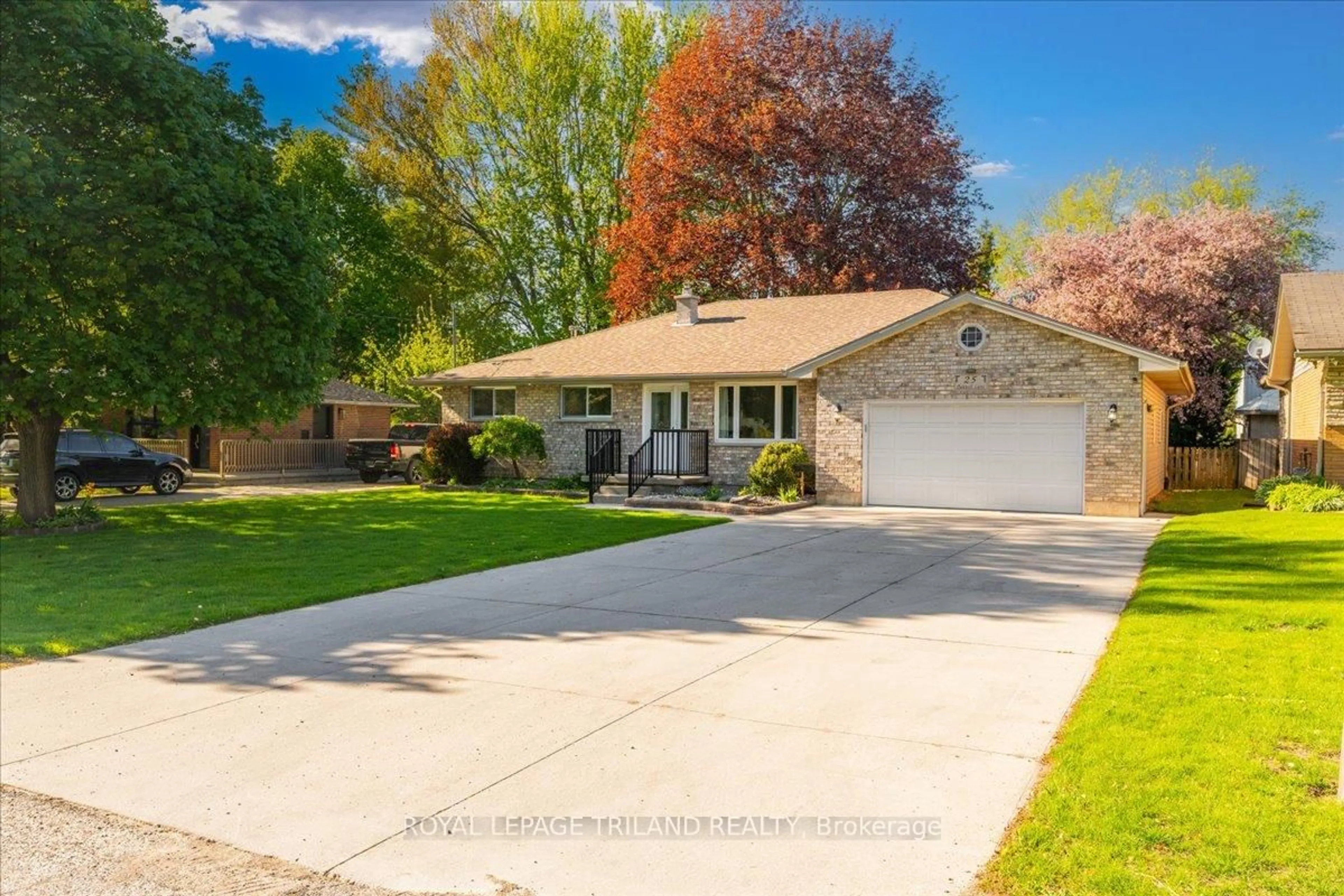 Unknown for 25 Pannell Lane, Strathroy-Caradoc Ontario N7G 2C6