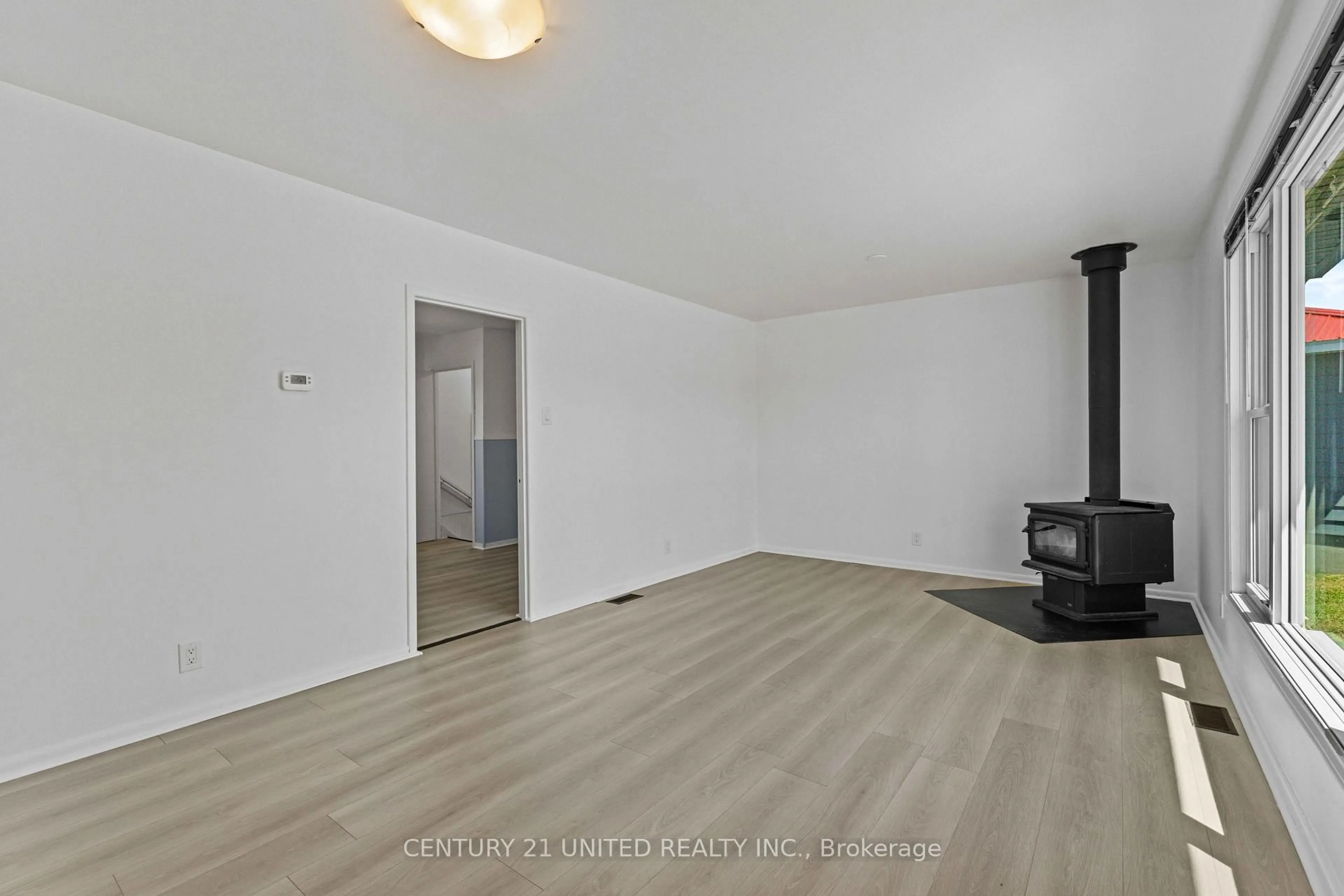 A pic of a room for 26 Great Oak St, Highlands East Ontario K0L 1M0