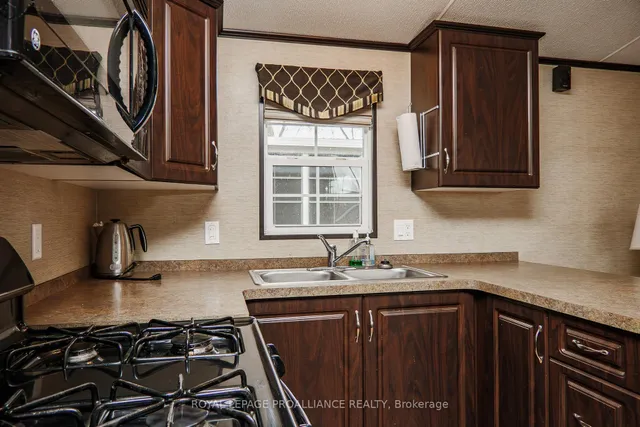 486 County Rd 1 1 Park Meadow Lane, Prince Edward County 5