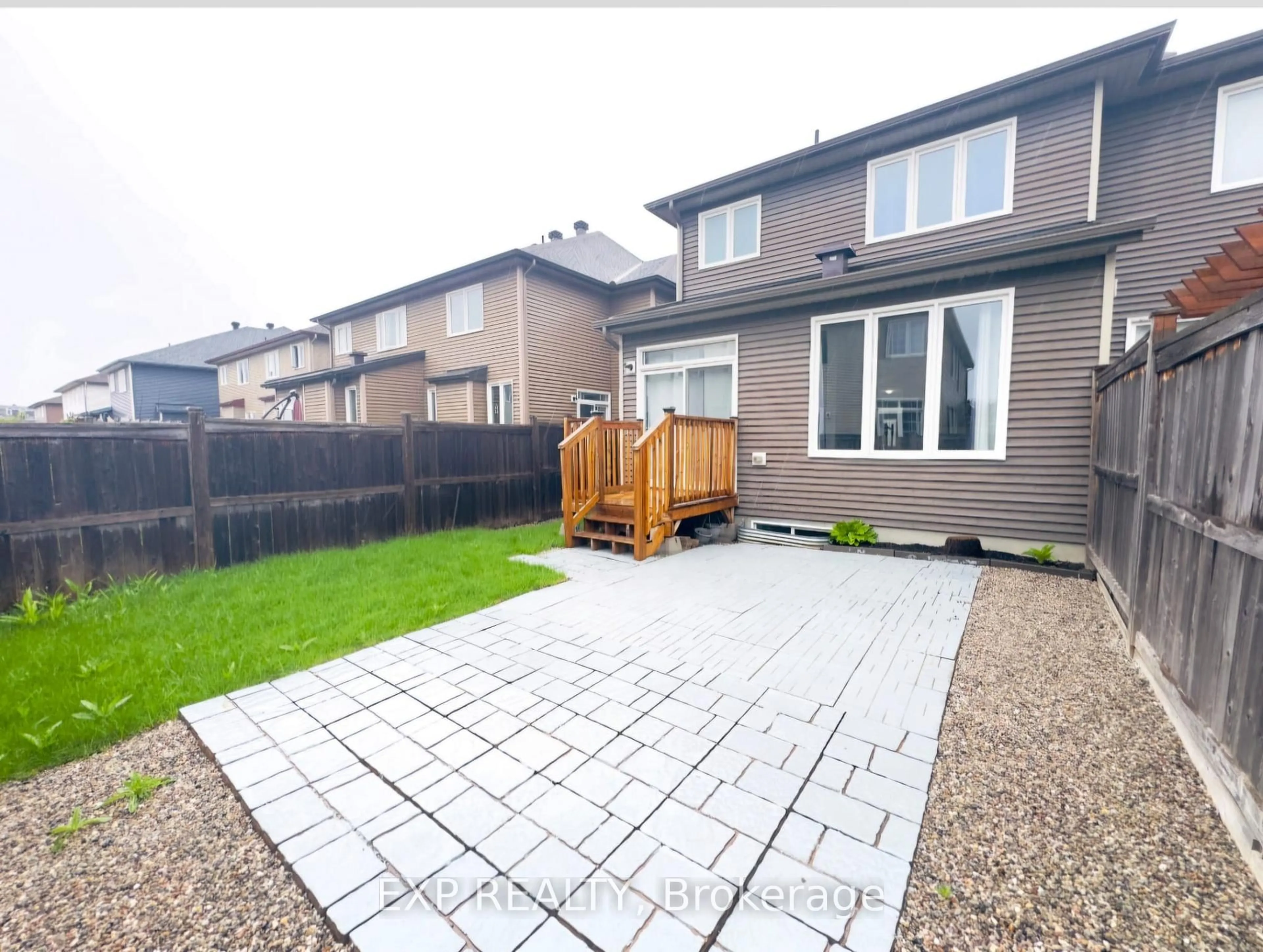 Unknown for 635 Moorpark Ave, Ottawa Ontario K2M 0H8