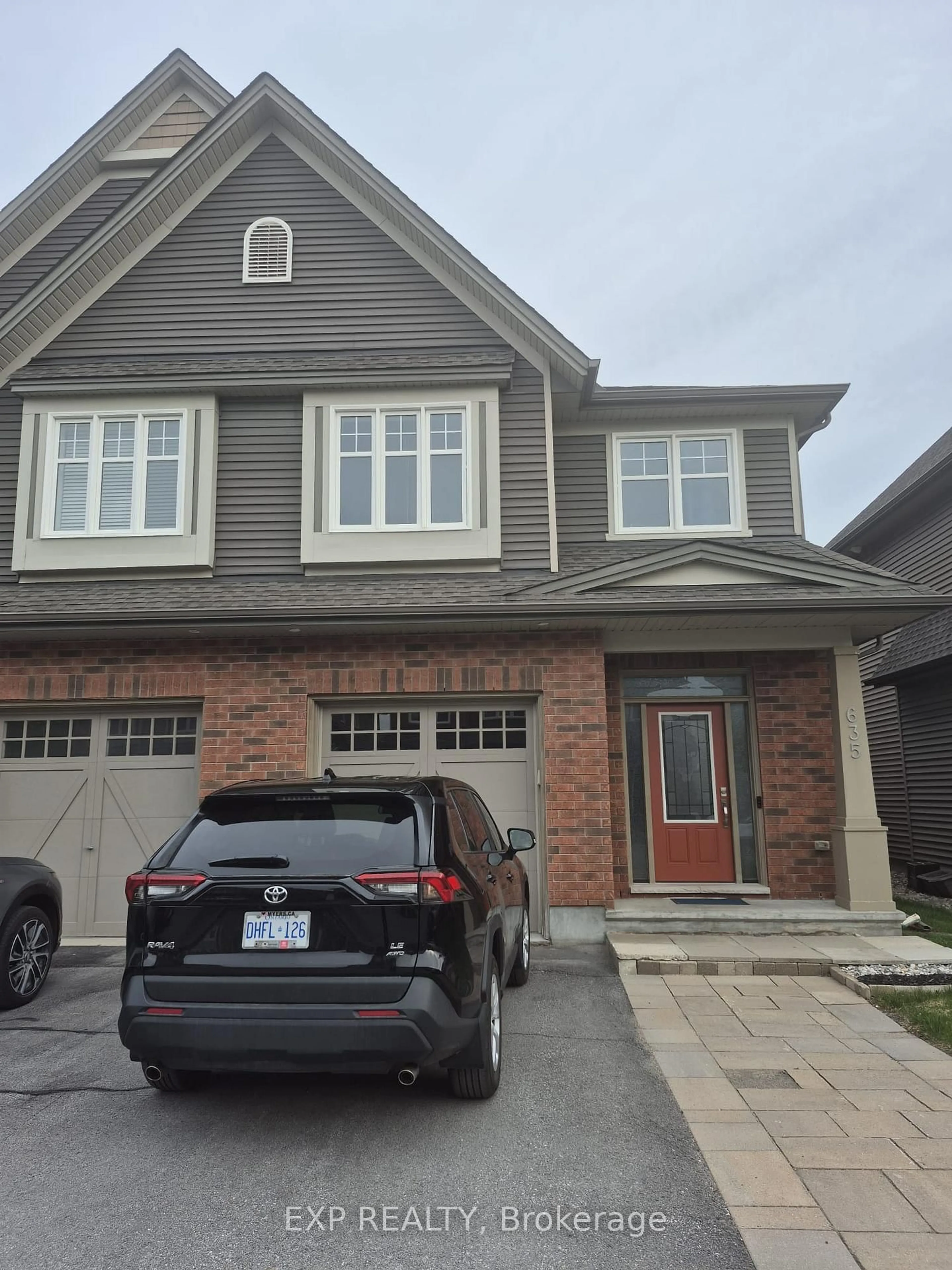 Home with brick exterior material, street for 635 Moorpark Ave, Ottawa Ontario K2M 0H8