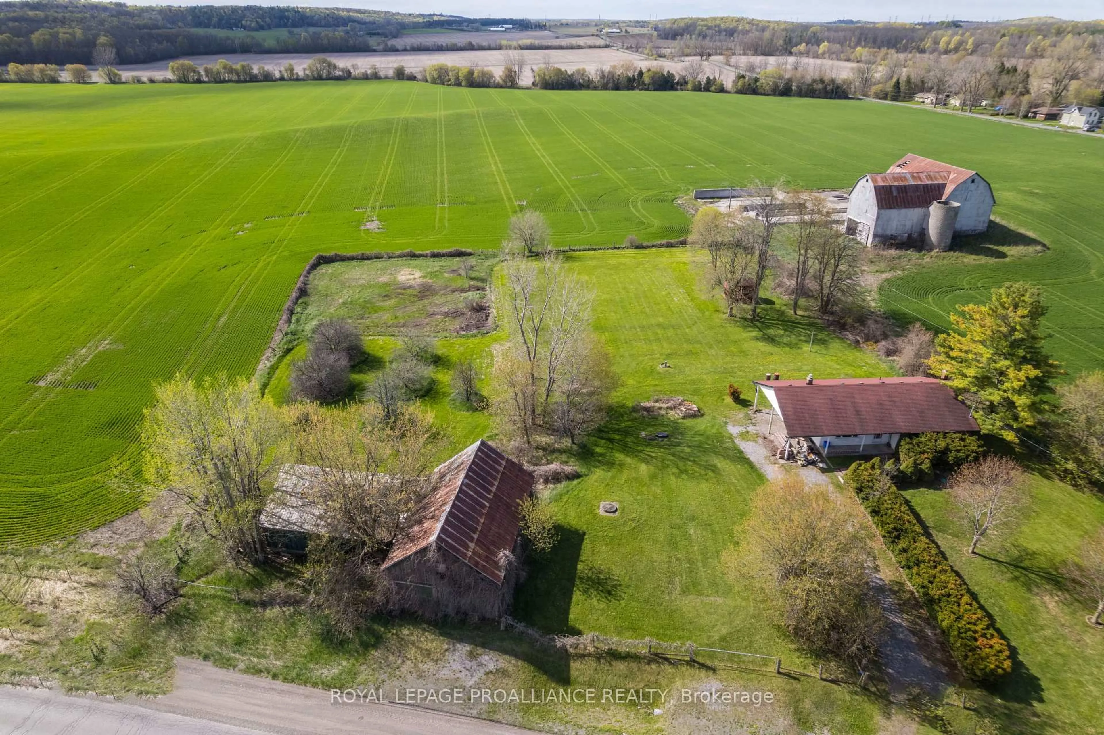 A pic from outside/outdoor area/front of a property/back of a property/a pic from drone, building for 1981 Frankford Rd, Hastings Ontario K0K 2C0