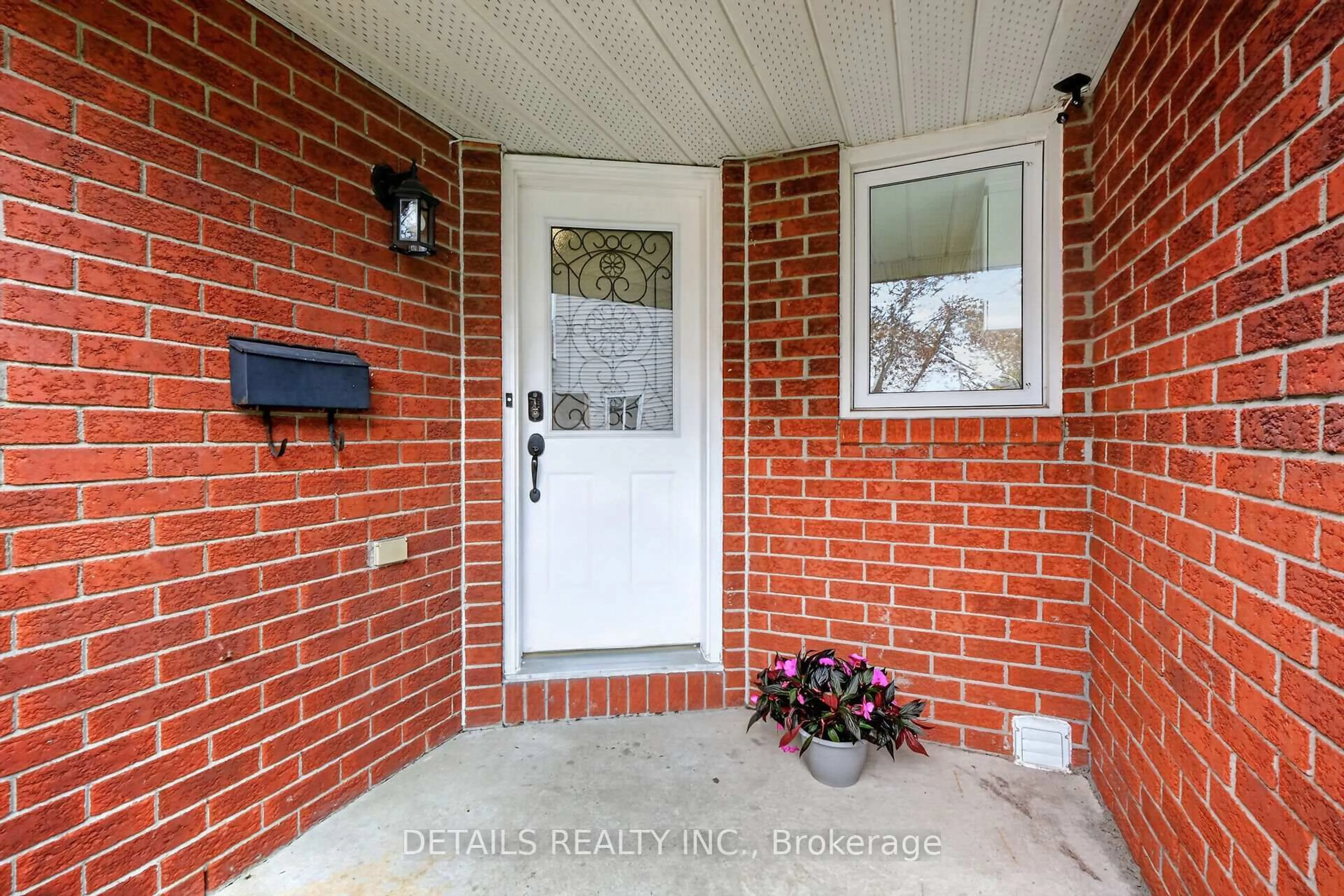 Home with brick exterior material, street for 23 Clifford Private #43, Ottawa Ontario K1G 4Y8