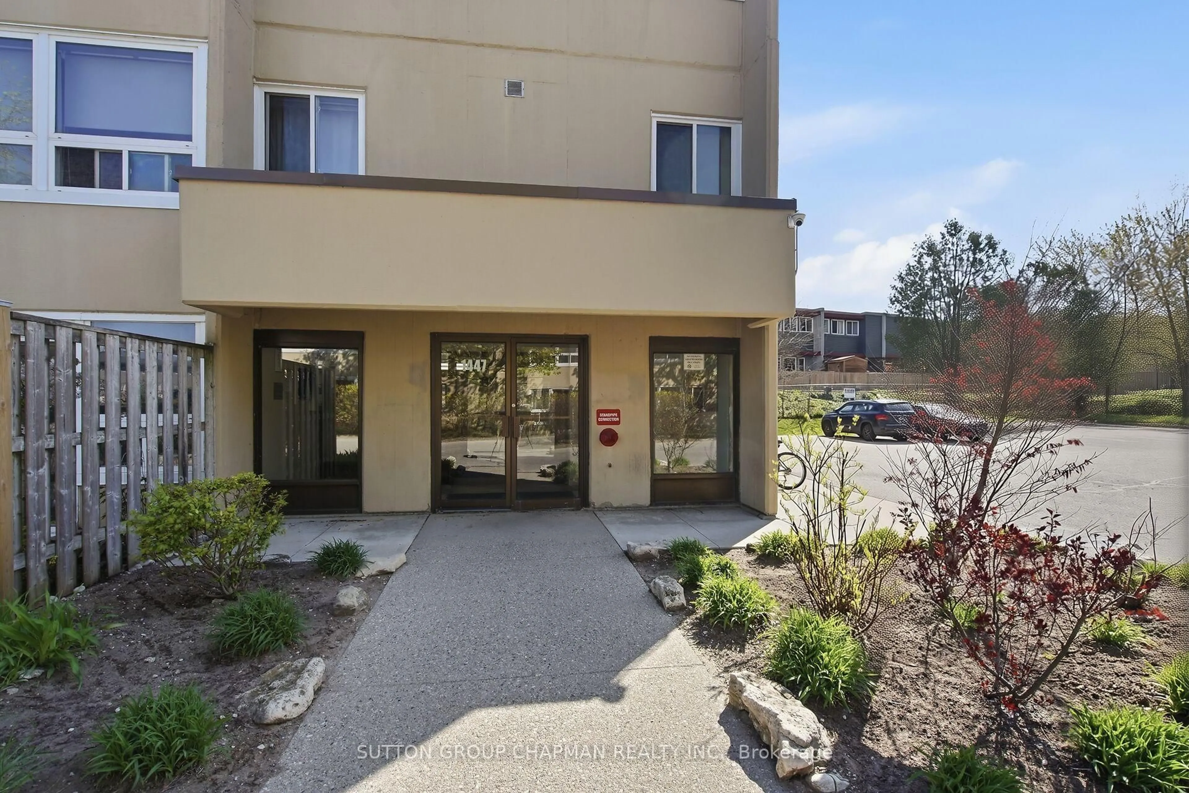 Unknown for 1447 Huron St #119, London East Ontario N5V 2E6