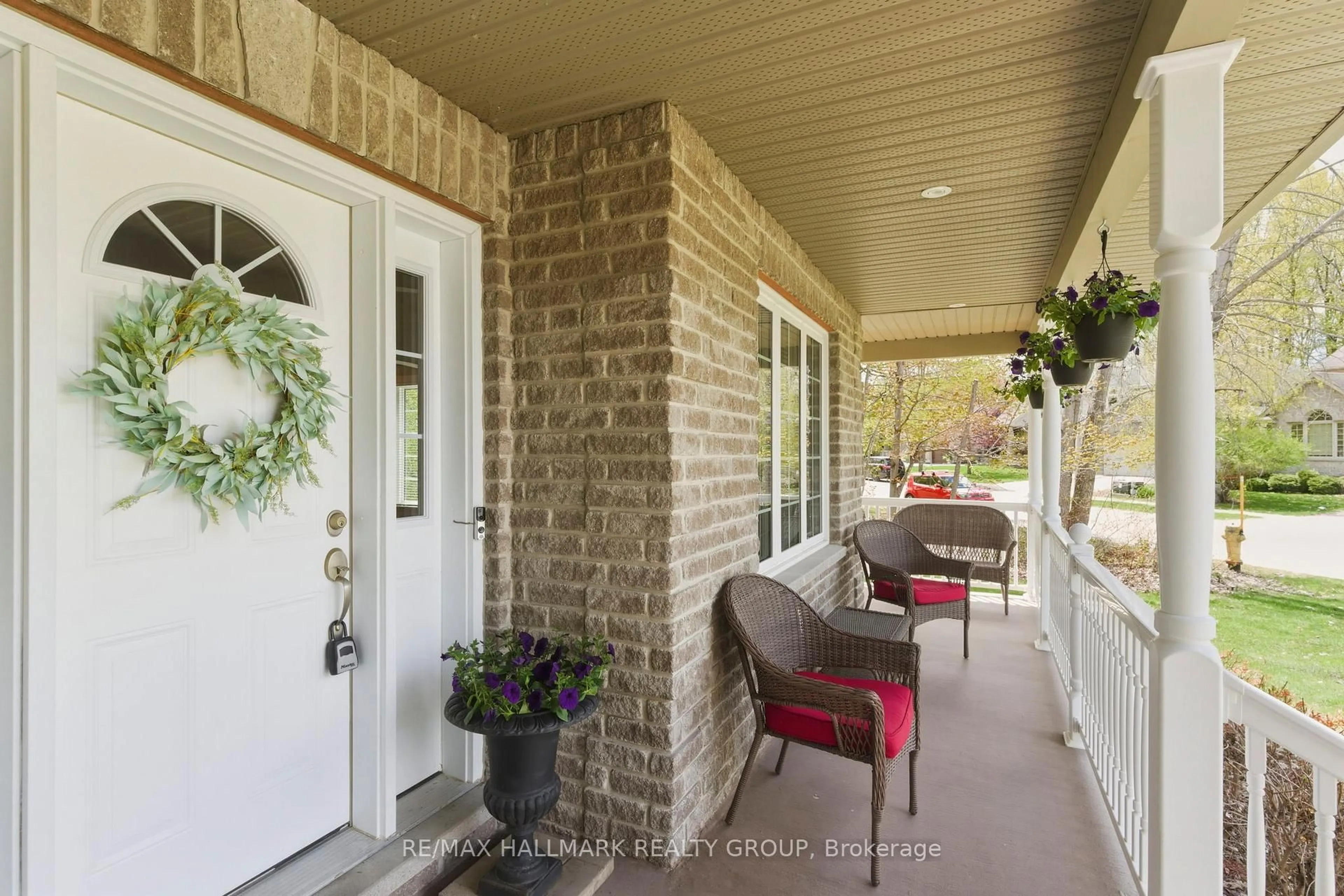 Unknown for 1021 Kingswood St, Brockville Ontario K6V 7G1