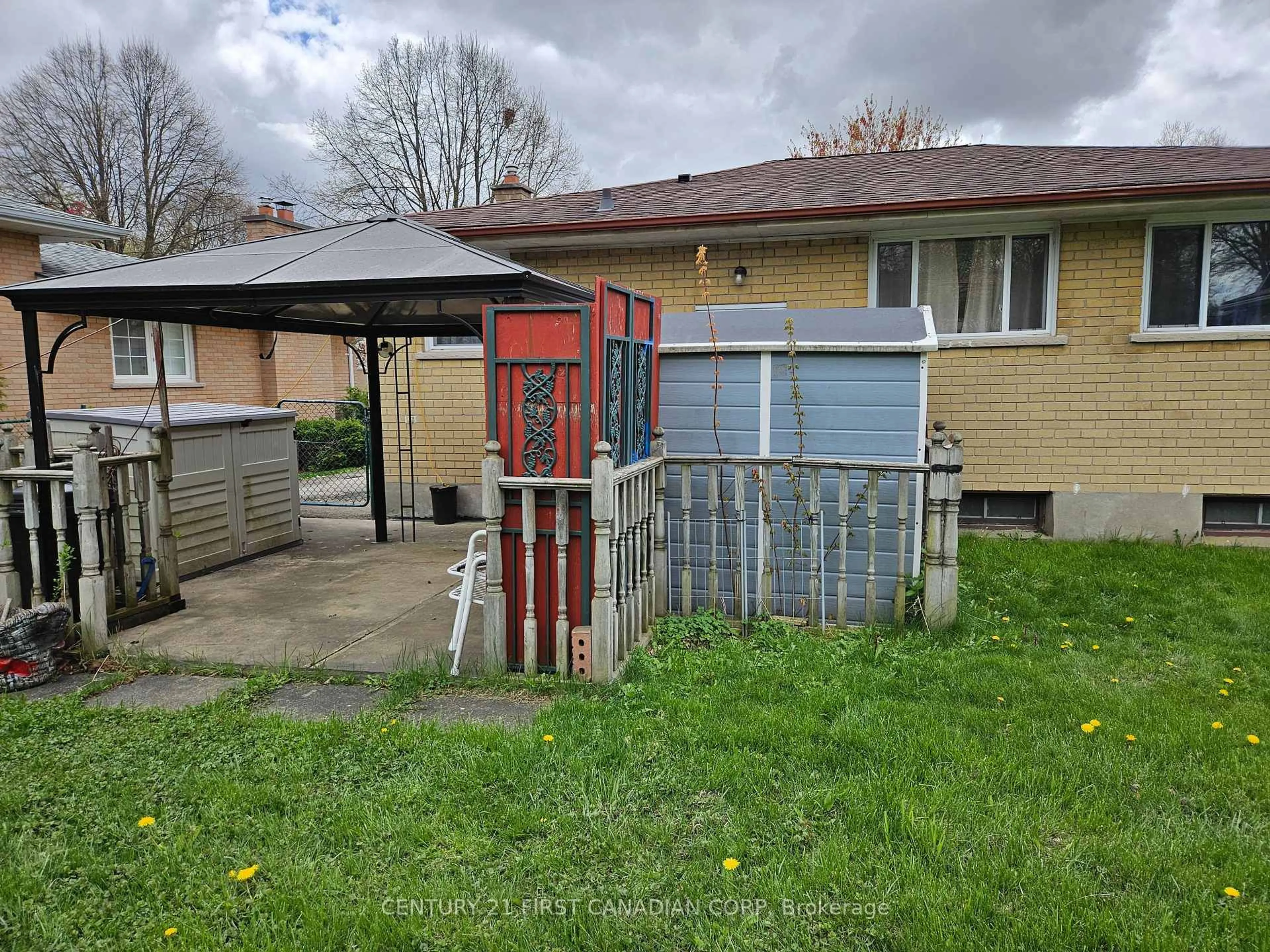 Unknown for 61 Alayne Cres, London South Ontario N6E 2A2