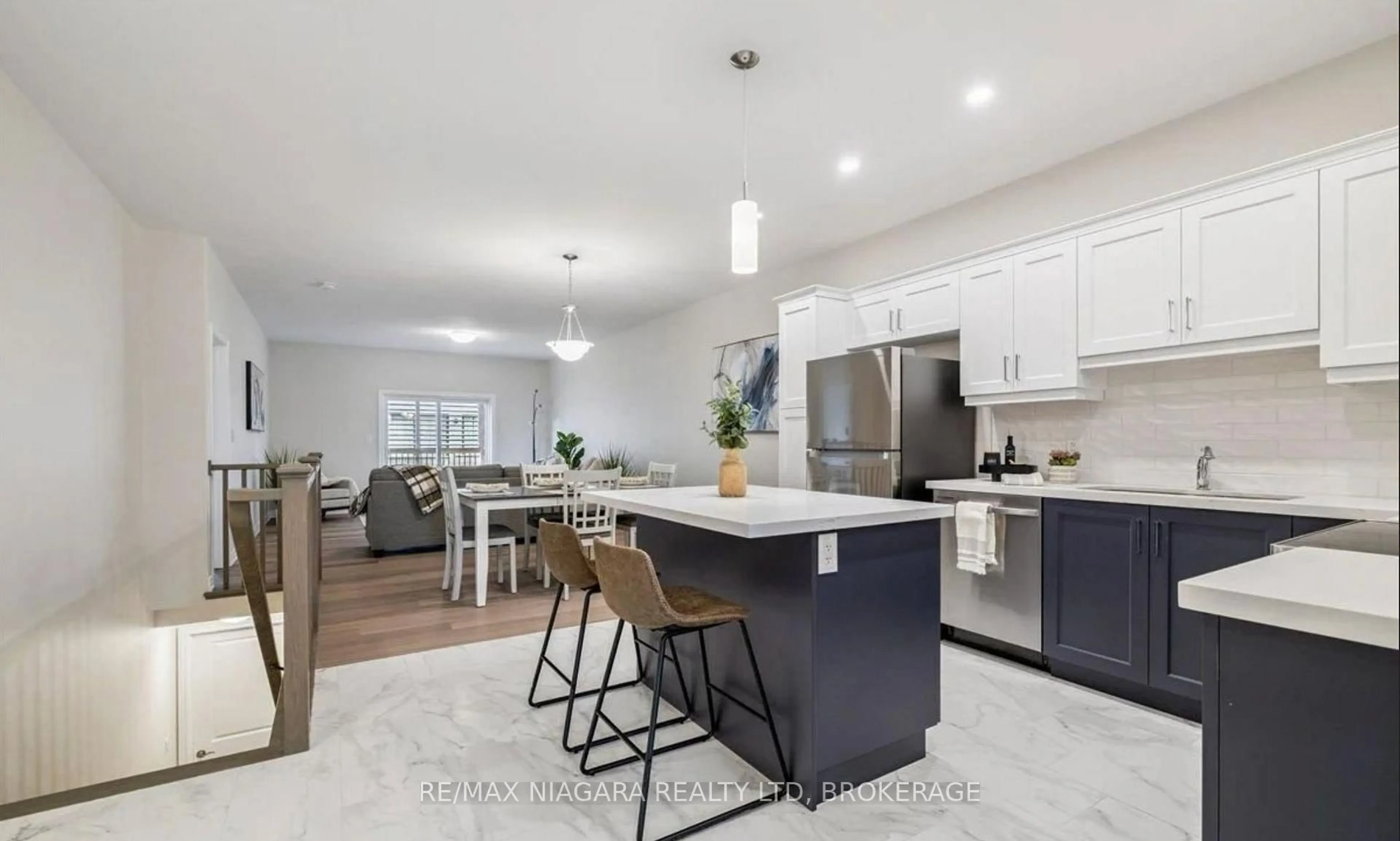 Open concept kitchen, ceramic/tile floor for 9 WILEY Tr, Welland Ontario L3C 0K5