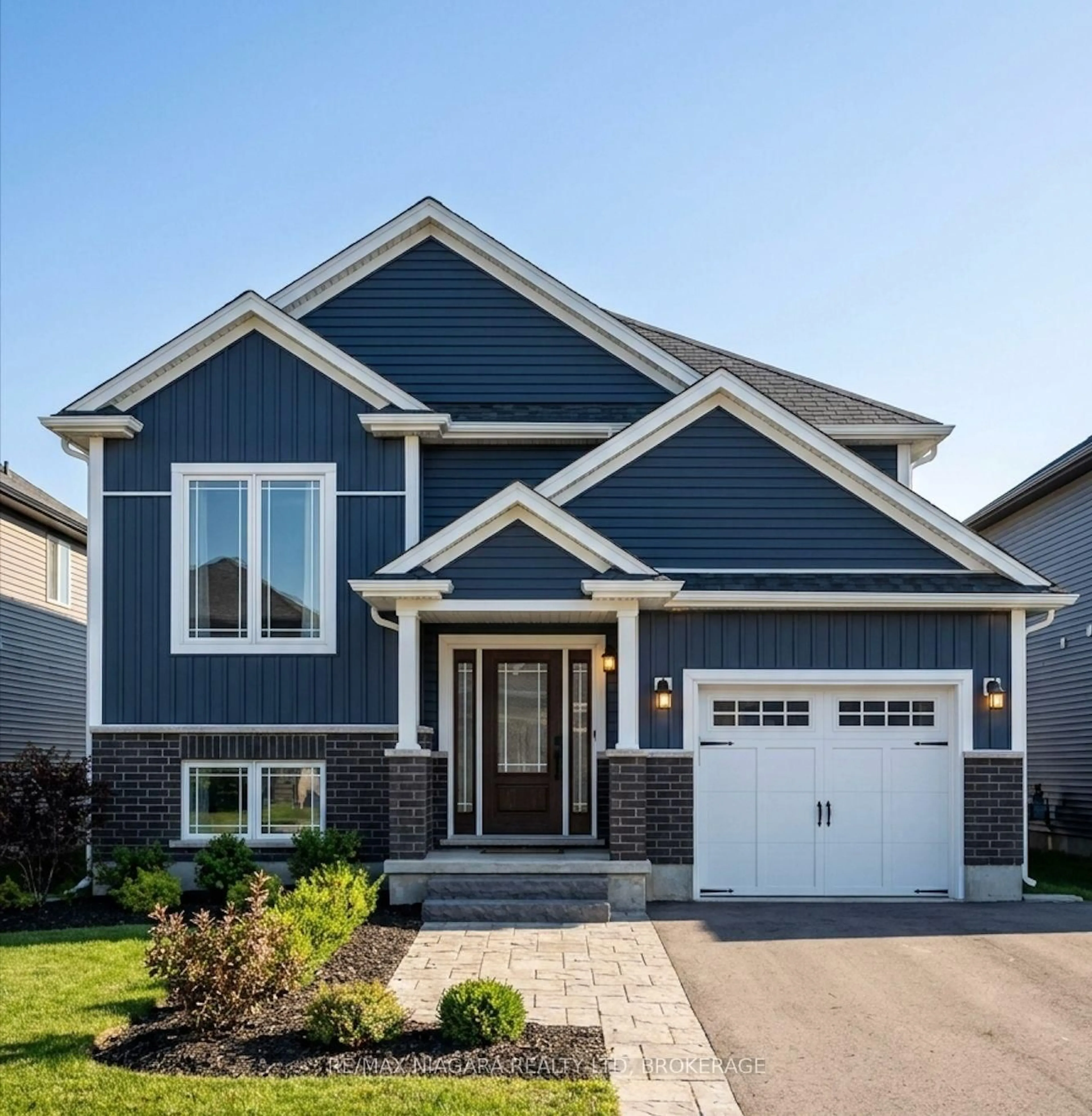 Home with vinyl exterior material, street for LOT 25 WILSON Dr, Thorold Ontario L2V 0M3