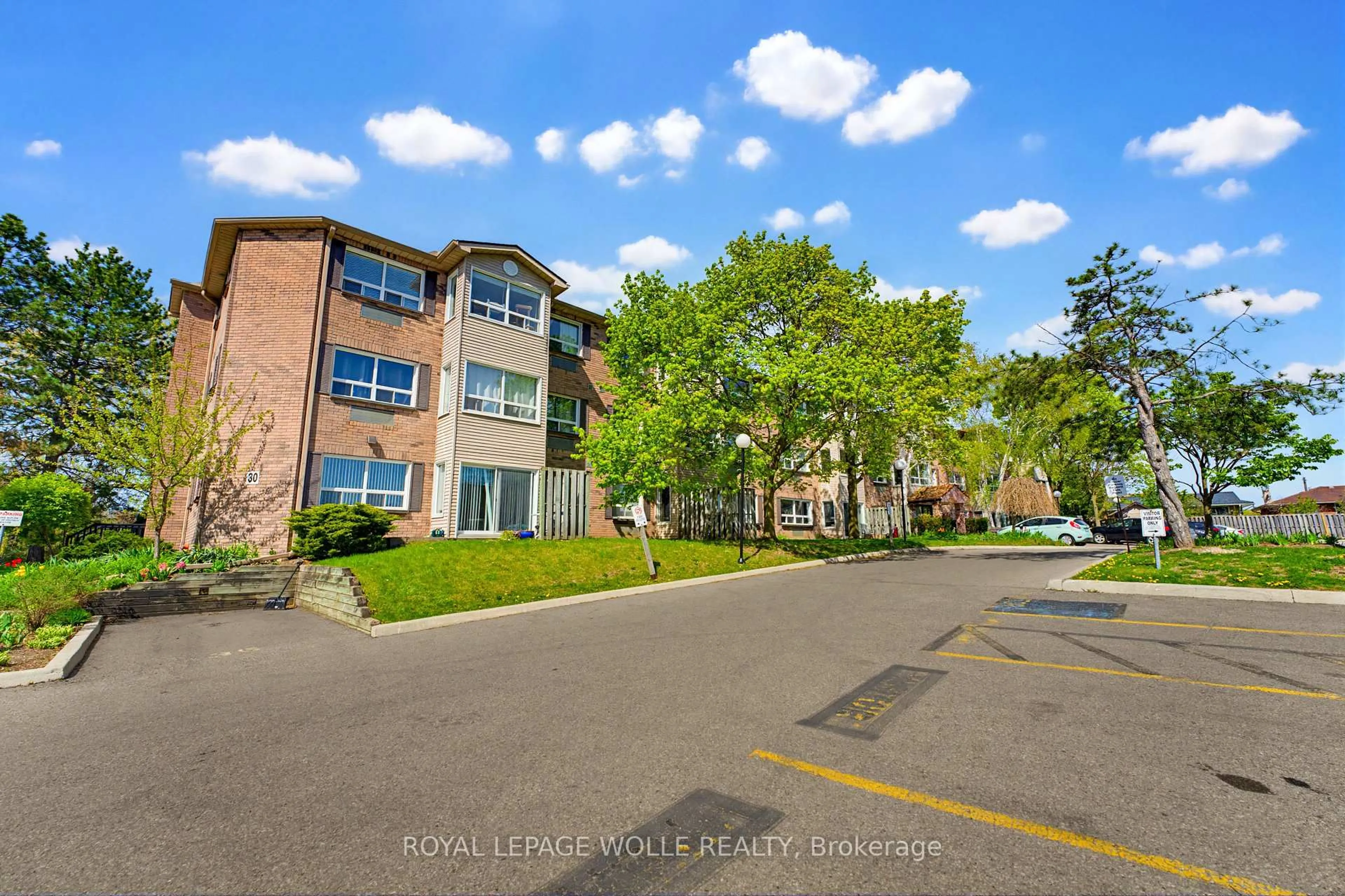 A pic from outside/outdoor area/front of a property/back of a property/a pic from drone, unknown for 30 Hugo Cres #110, Kitchener Ontario N2M 3Z2