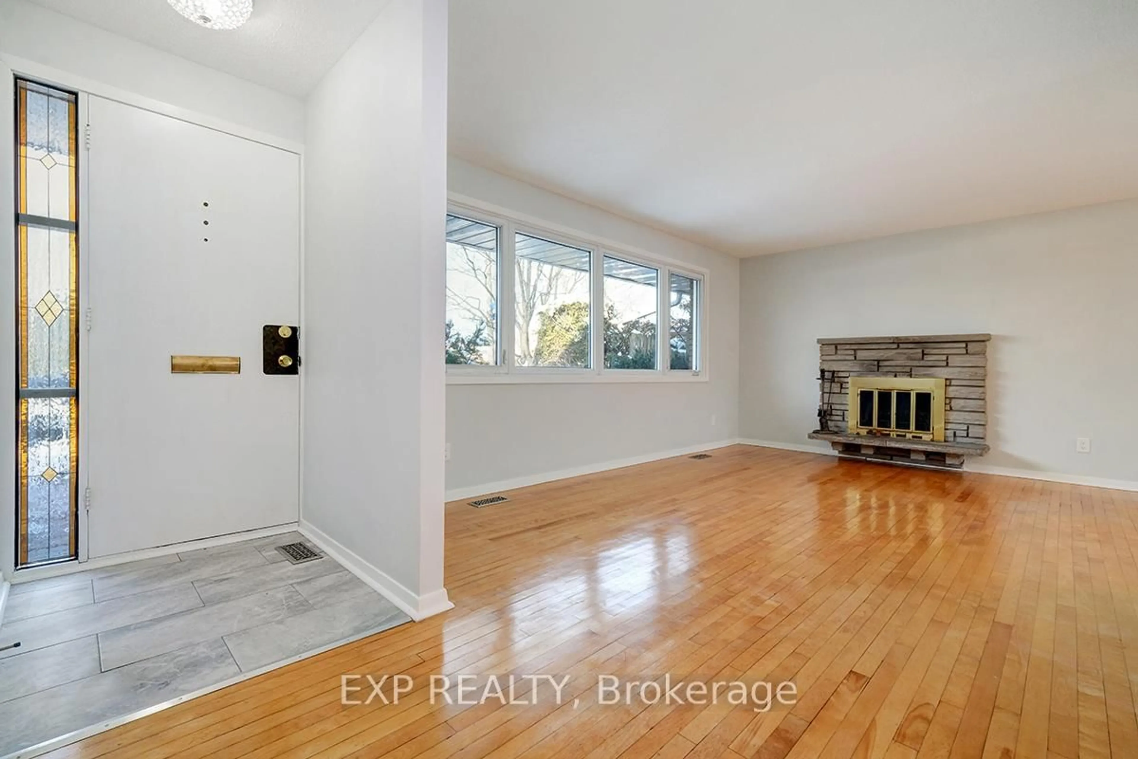 Unknown for 728 Fielding Dr, Ottawa Ontario K1V 7G5
