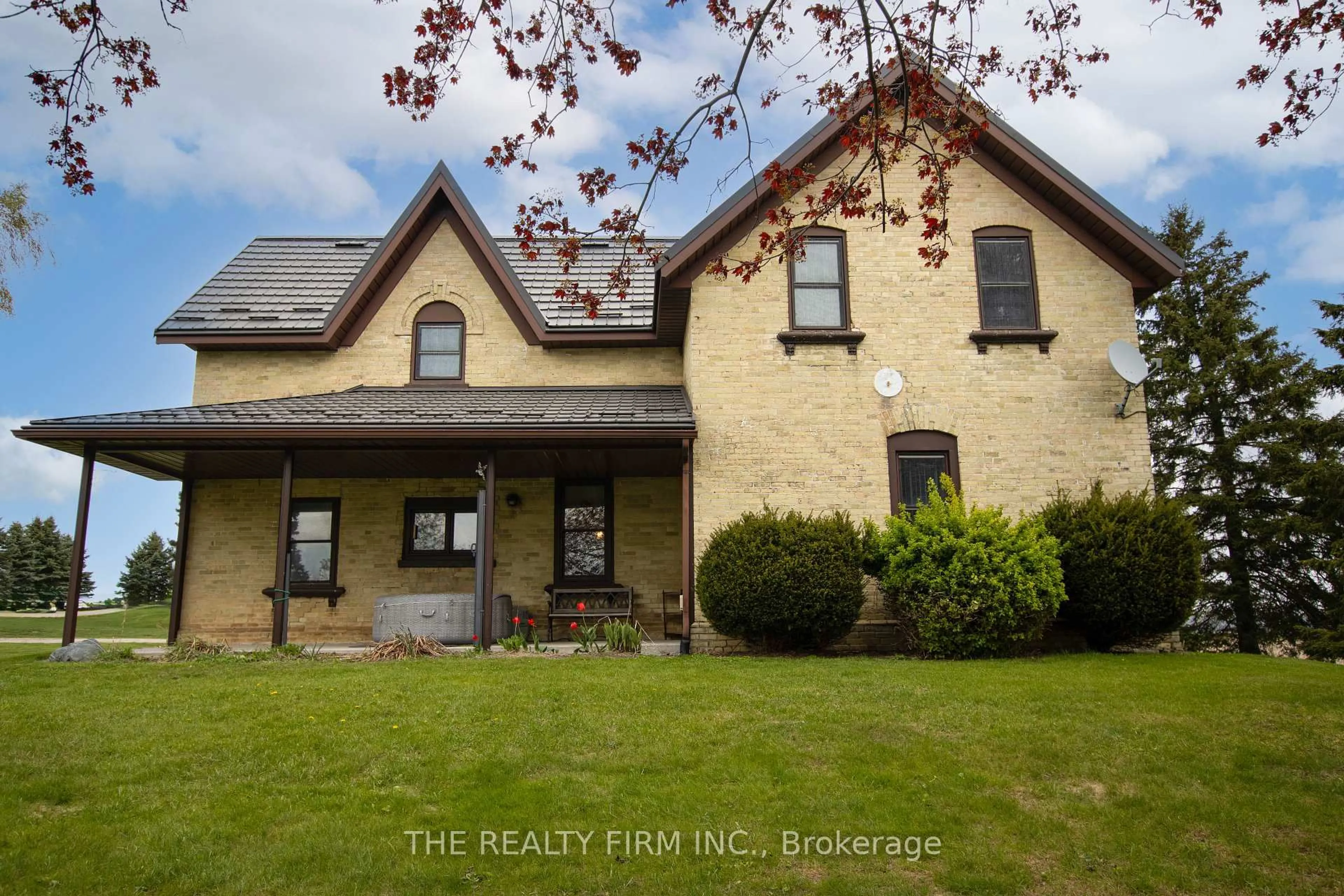 Home with brick exterior material, unknown for 38904 Londesboro Rd, Central Huron Ontario N7A 3Y1