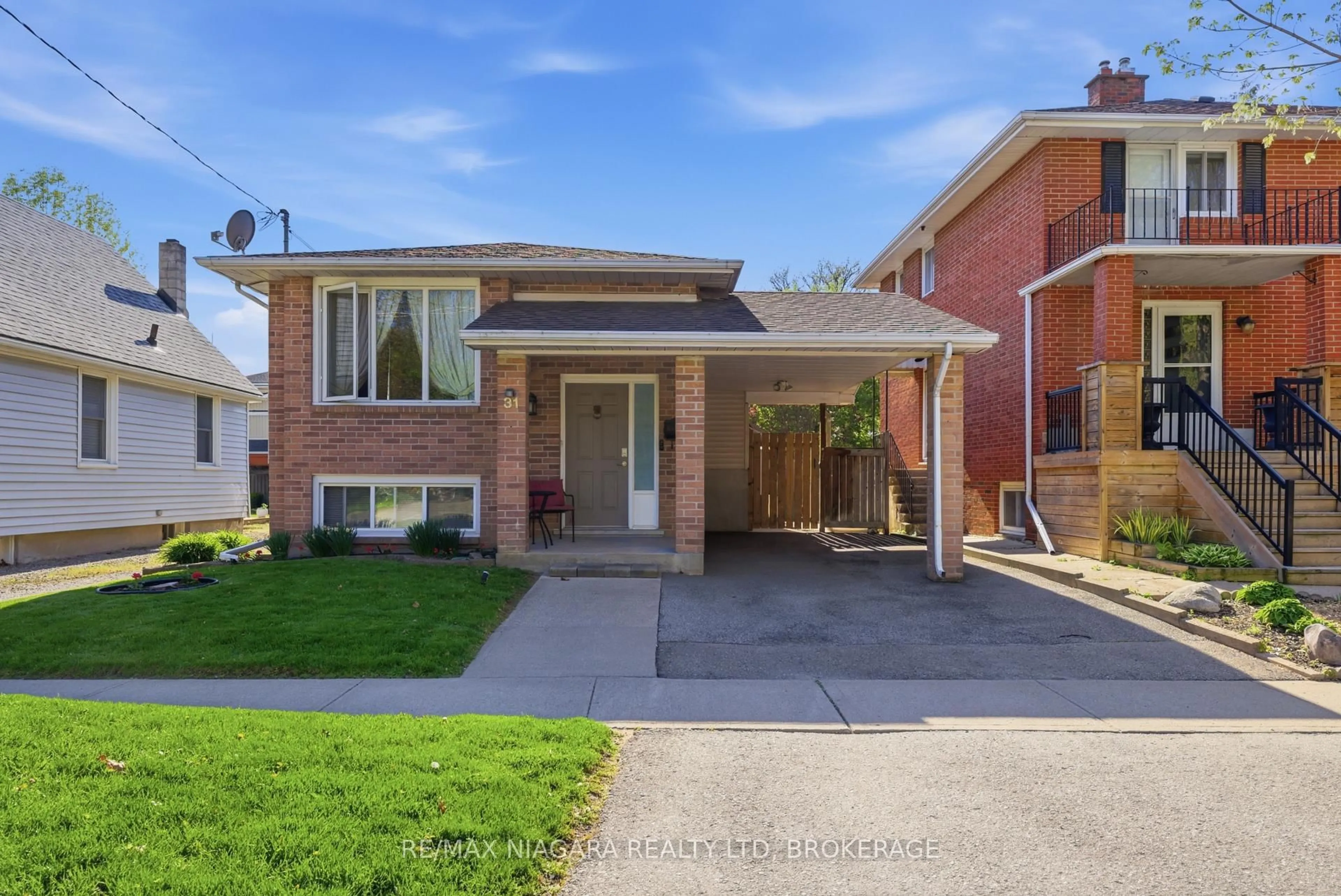 Home with brick exterior material, street for 31 MILDRED Ave, St. Catharines Ontario L2R 6J2