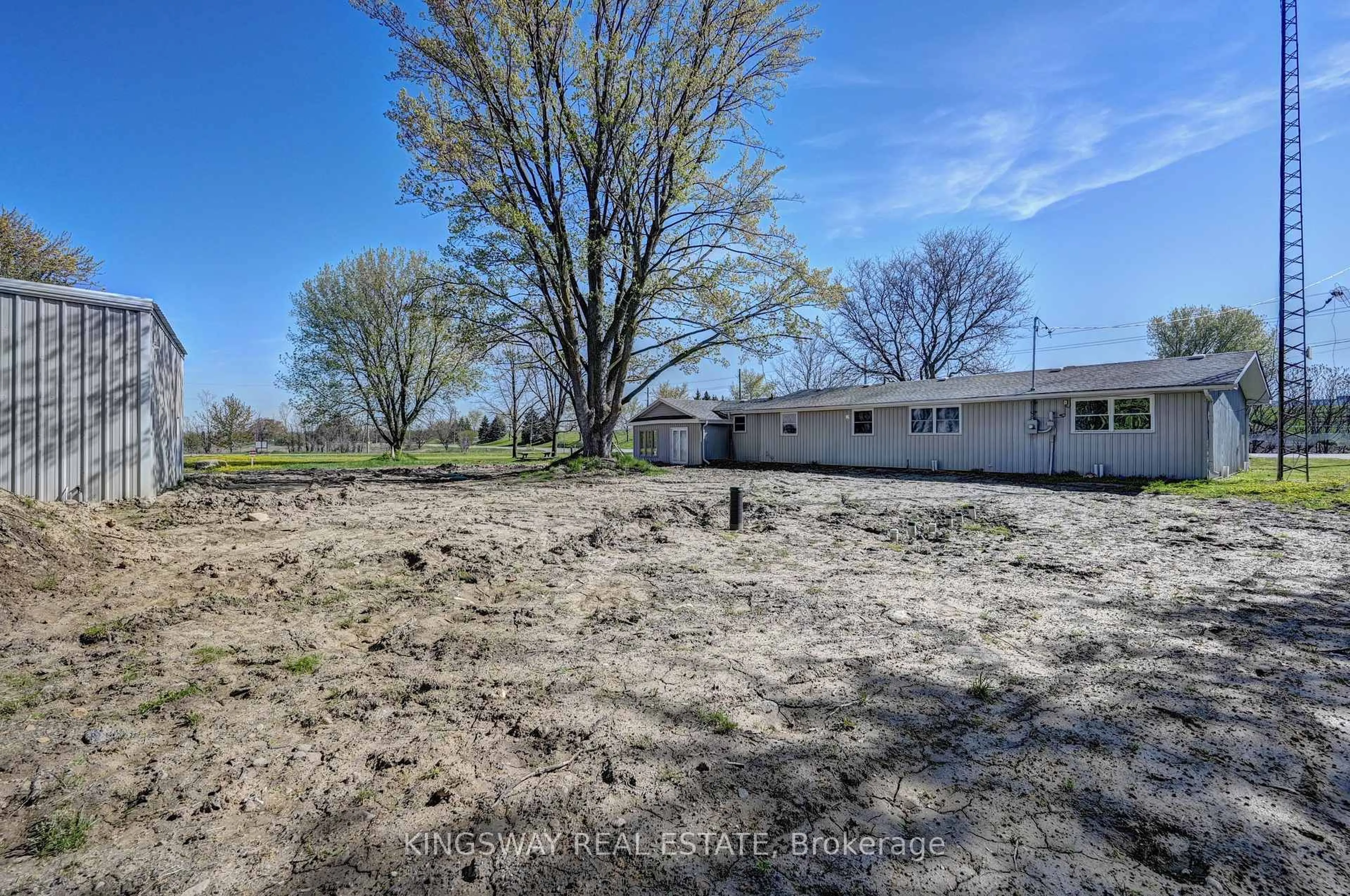 A pic from outside/outdoor area/front of a property/back of a property/a pic from drone, unknown for 2340 Fountain St, Cambridge Ontario N3H 4R6
