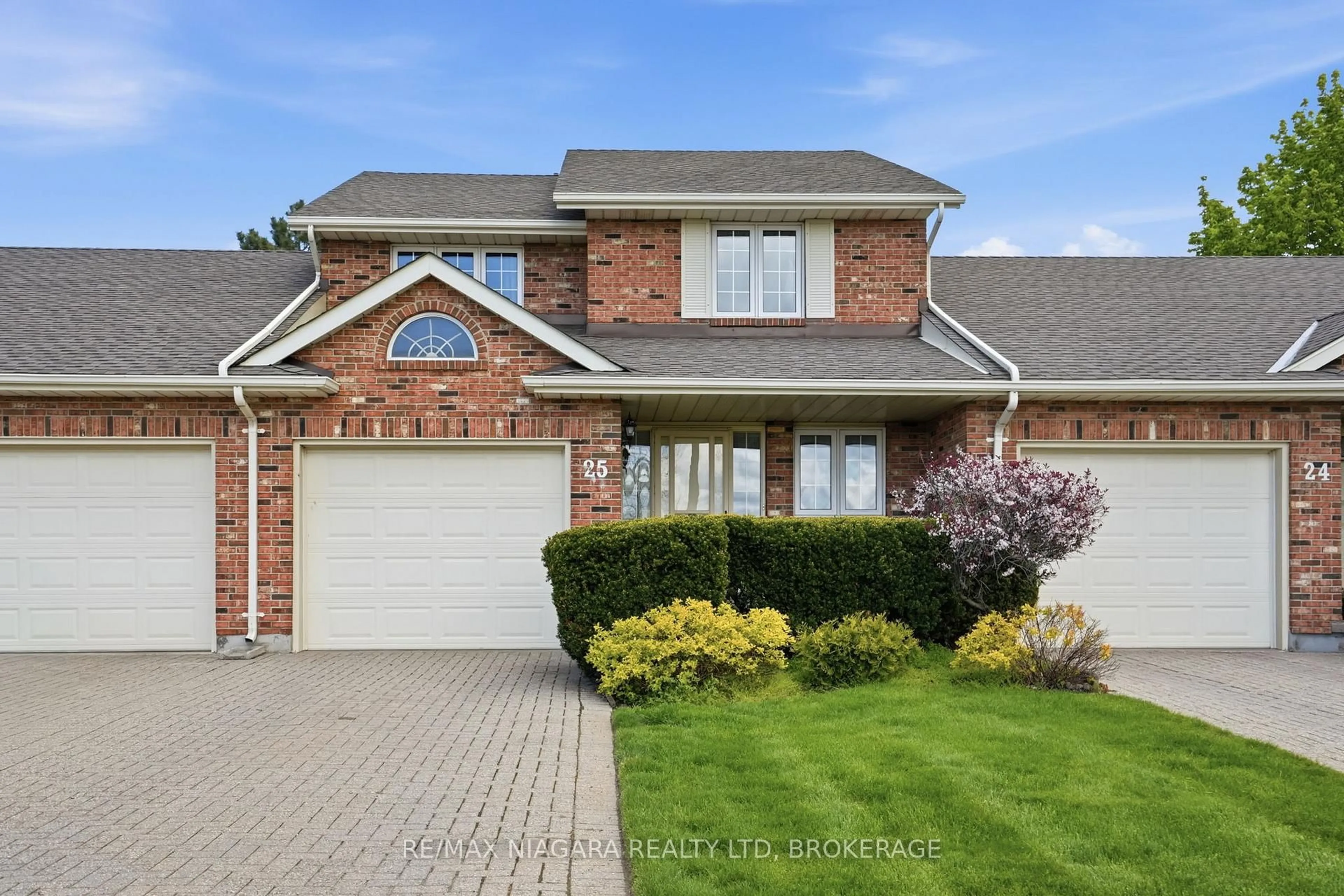 Home with brick exterior material, street for 2720 Mewburn Rd #25, Niagara Falls Ontario L2J 4J5