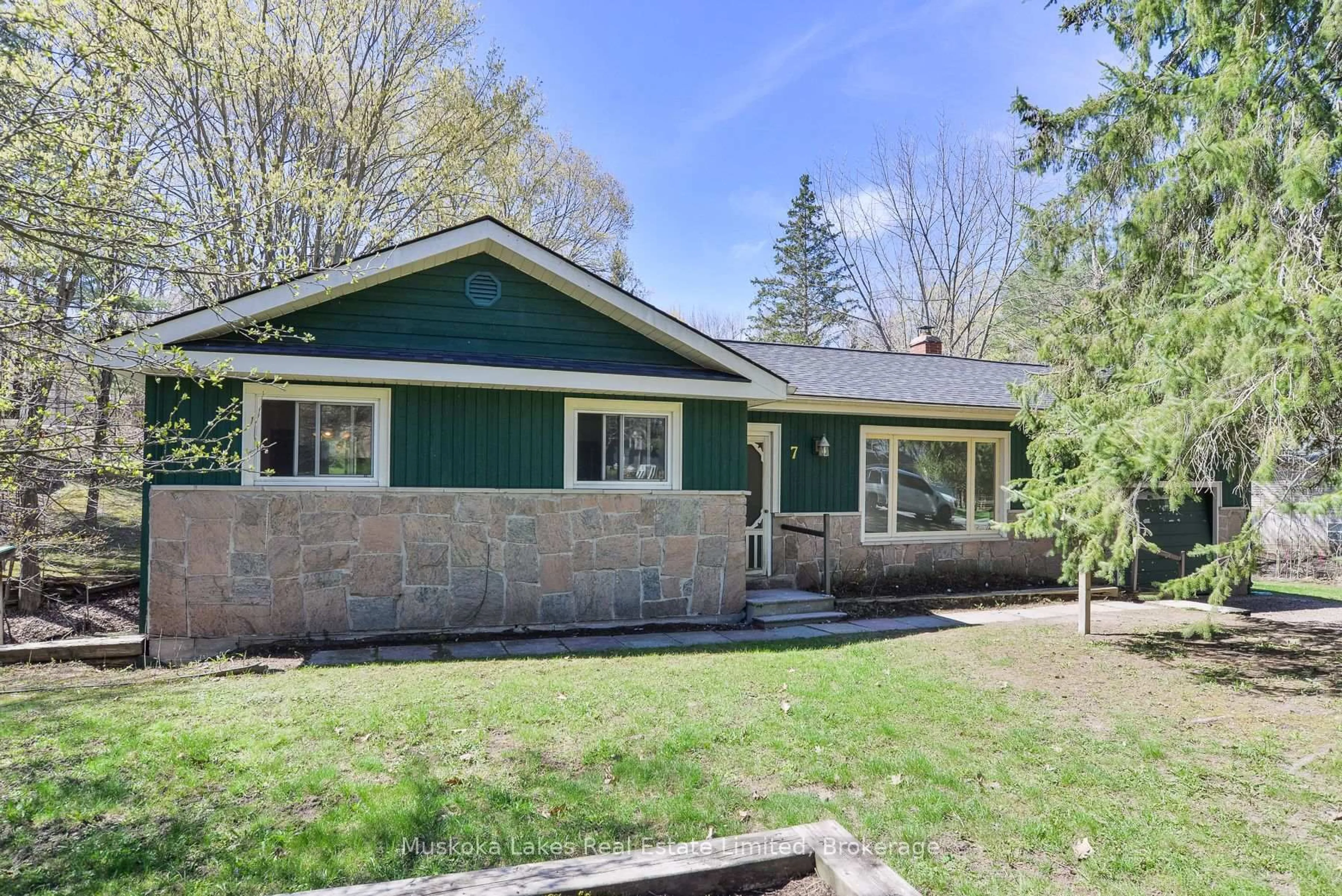 Unknown for 7 Ferndale Rd, Muskoka Lakes Ontario P0B 1J0