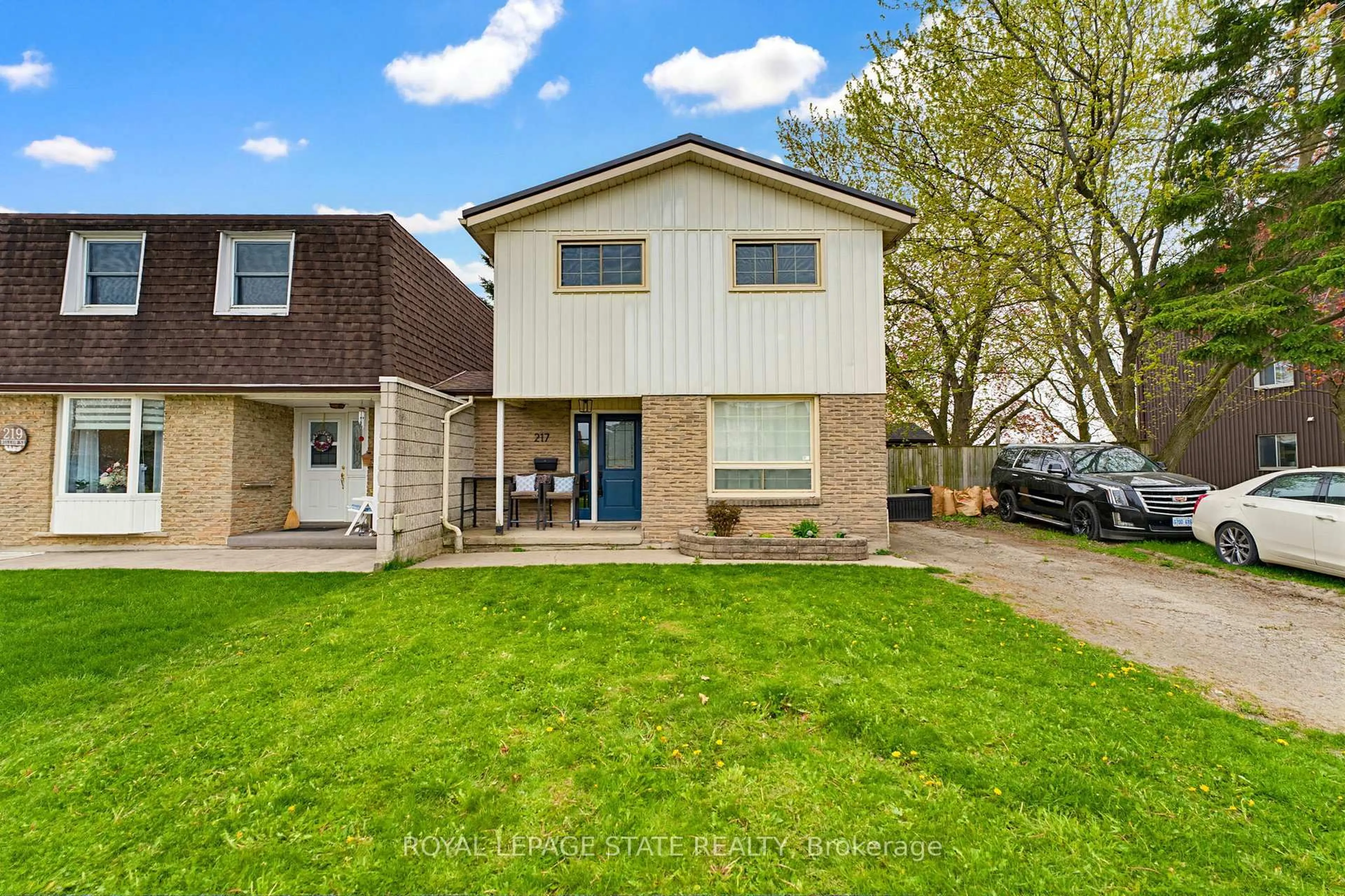 Unknown for 217 Willow St, Stratford Ontario N5A 6X6