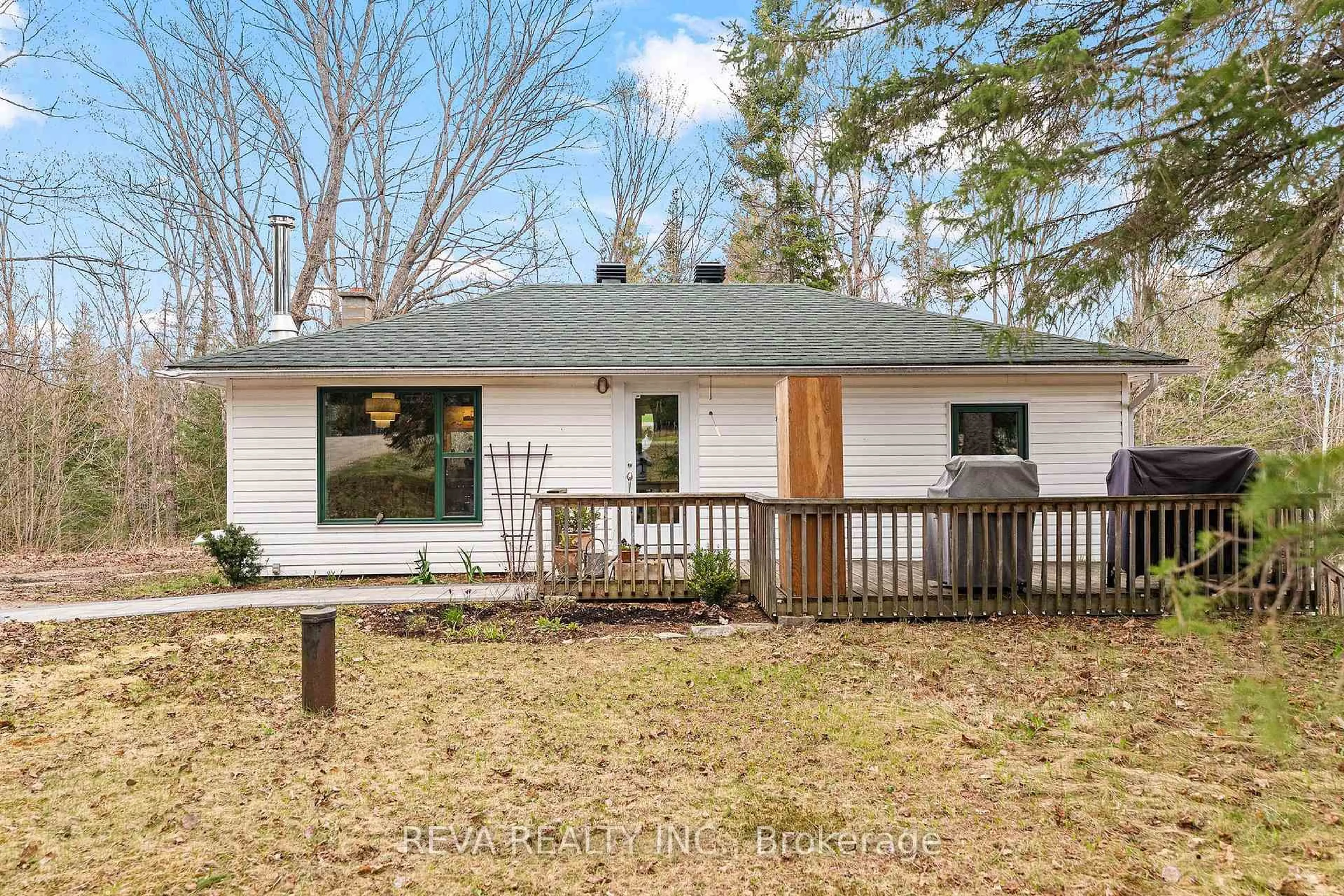 Home with vinyl exterior material, street for 33225 Highway 62, Maynooth Ontario K0L 2S0