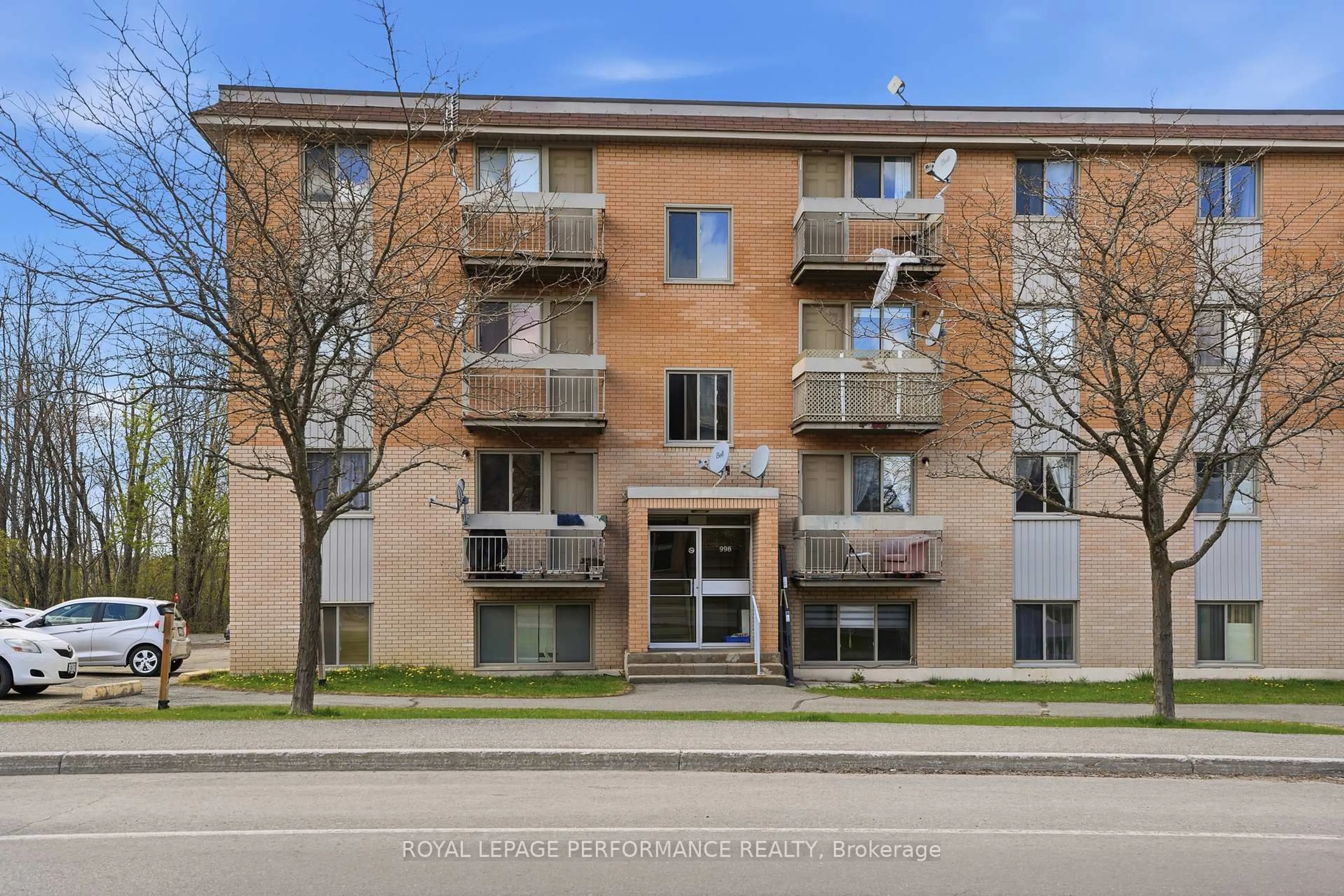 Unknown for 998 Cartier Blvd #8, Hawkesbury Ontario K6A 1W7