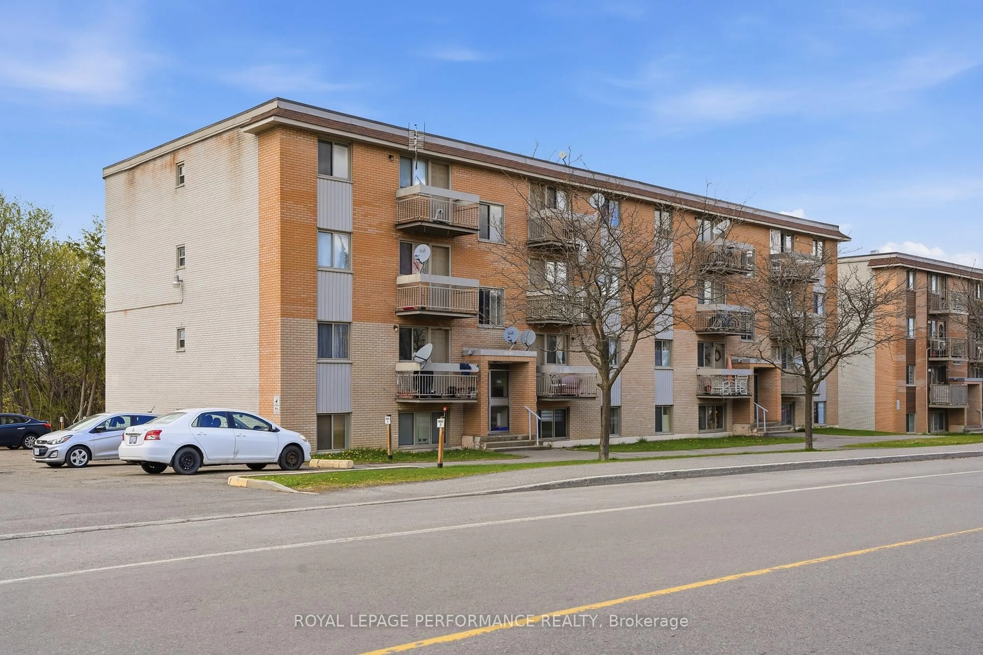 Unknown for 998 Cartier Blvd #8, Hawkesbury Ontario K6A 1W7