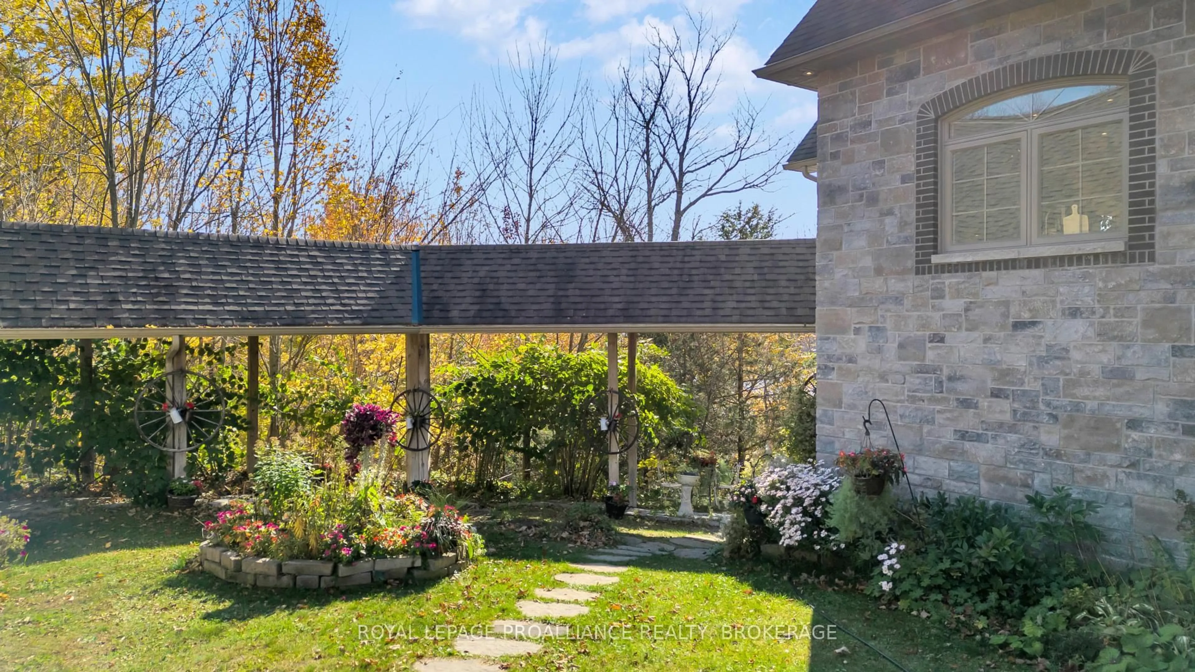 Patio, unknown for 1749 Ormsbee Rd, Battersea Ontario K0H 1H0