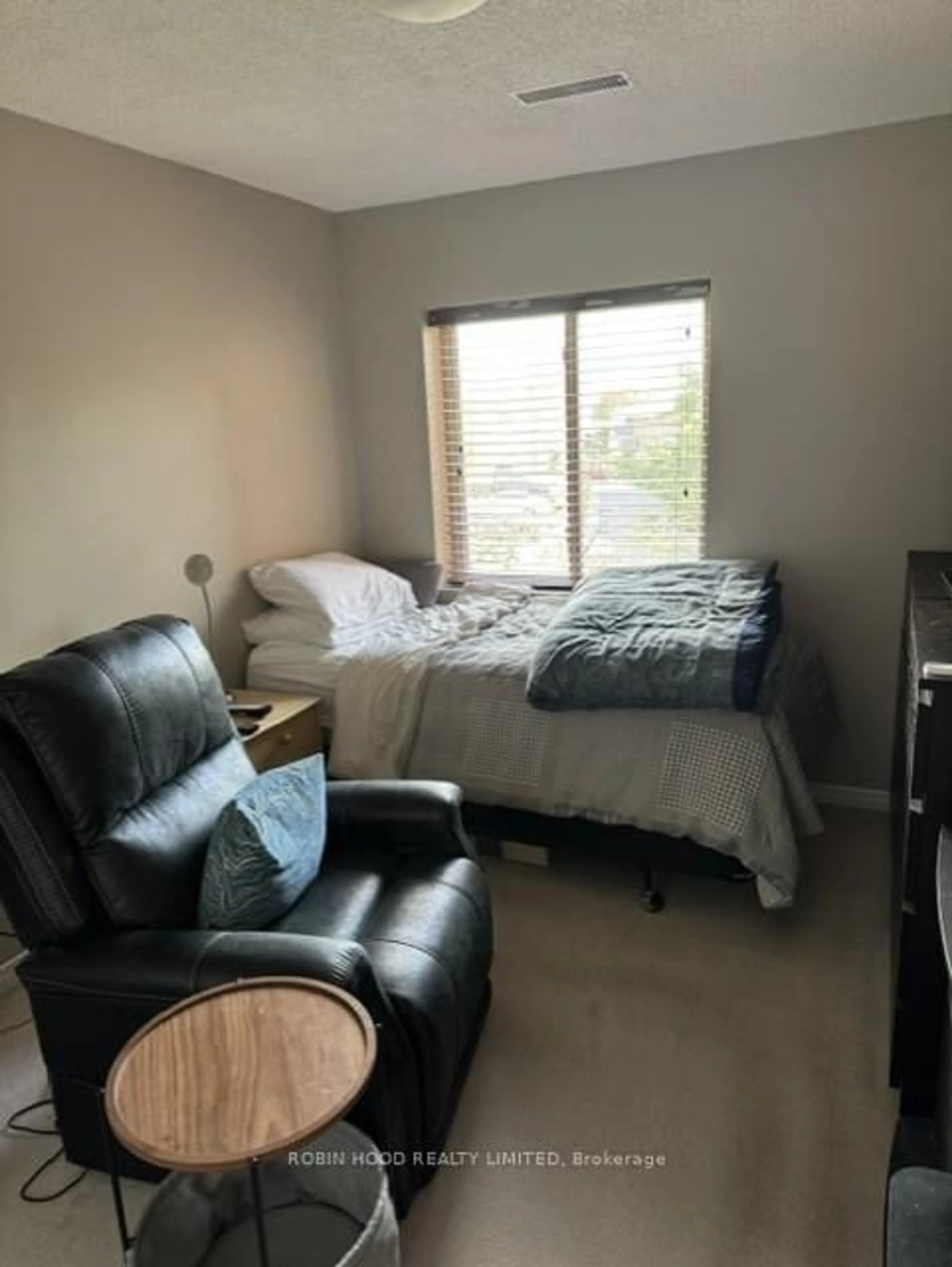A pic of a room for 3160 Wildwood Dr #203, Windsor Ontario N8R 2K8