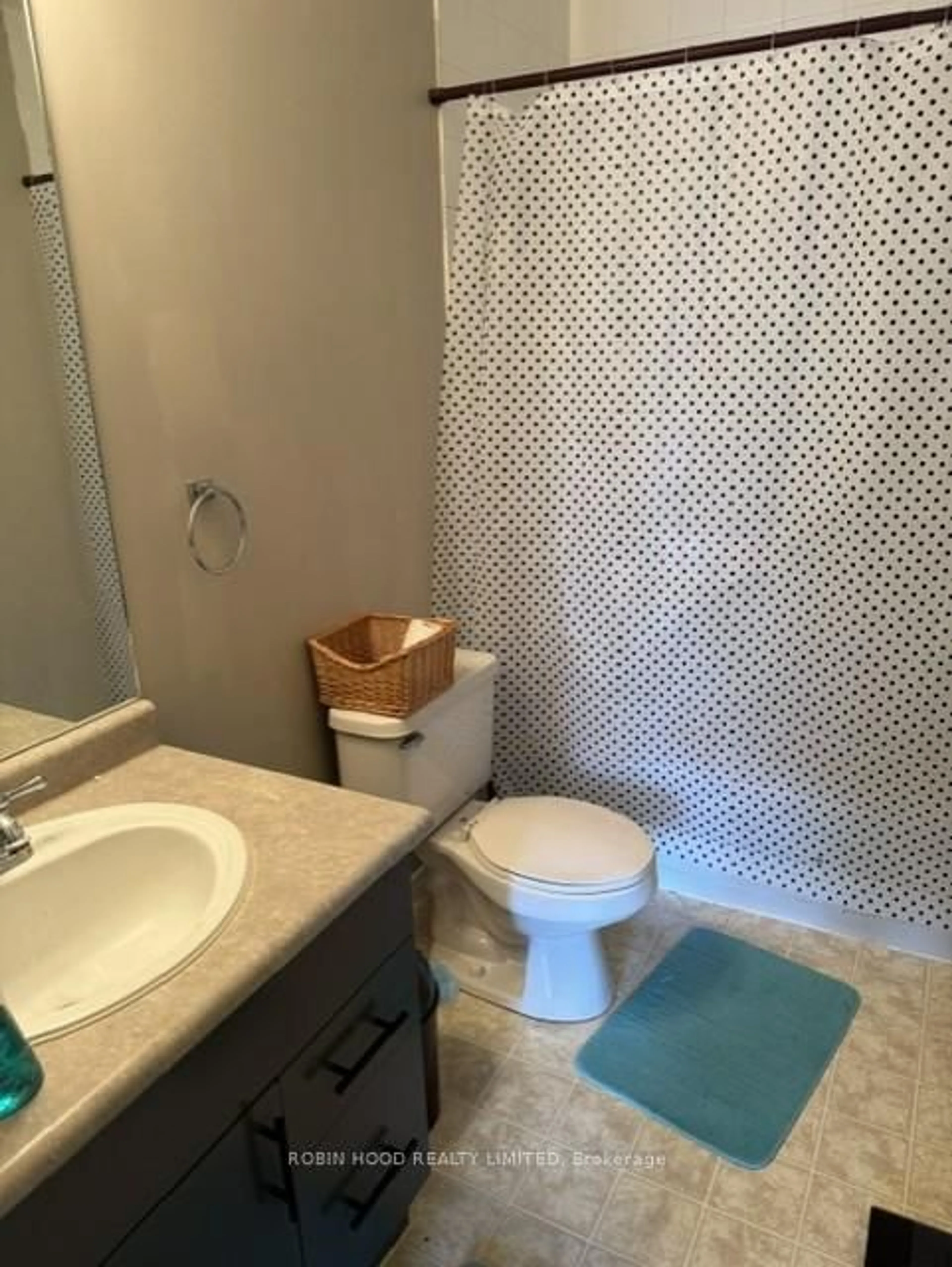 Standard bathroom, unknown for 3160 Wildwood Dr #203, Windsor Ontario N8R 2K8