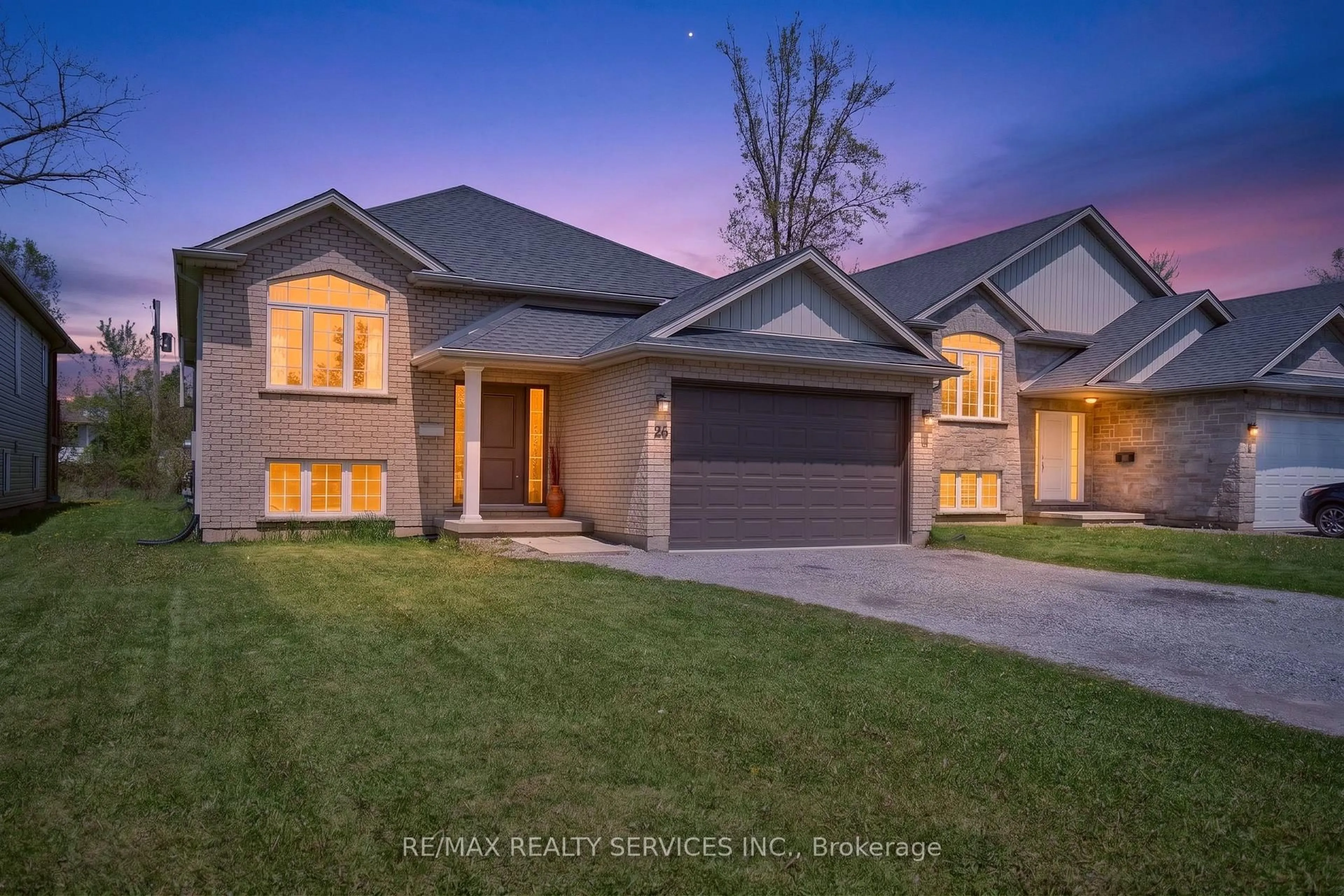 Home with brick exterior material, street for 26 Trent Ave, Welland Ontario L3C 5Y2