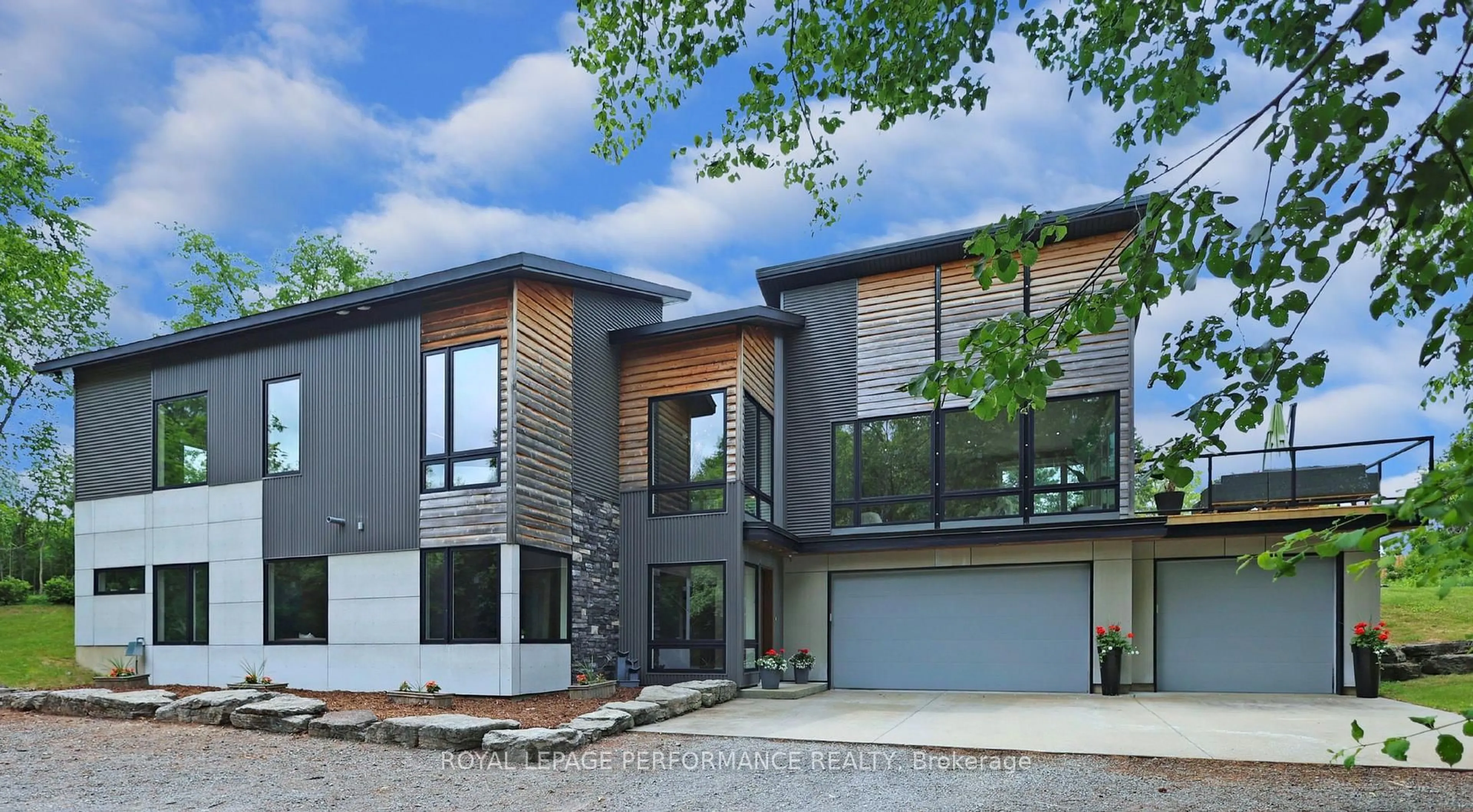 Home with brick exterior material, unknown for 1141 Julia Crt, Ottawa Ontario K0A 1T0