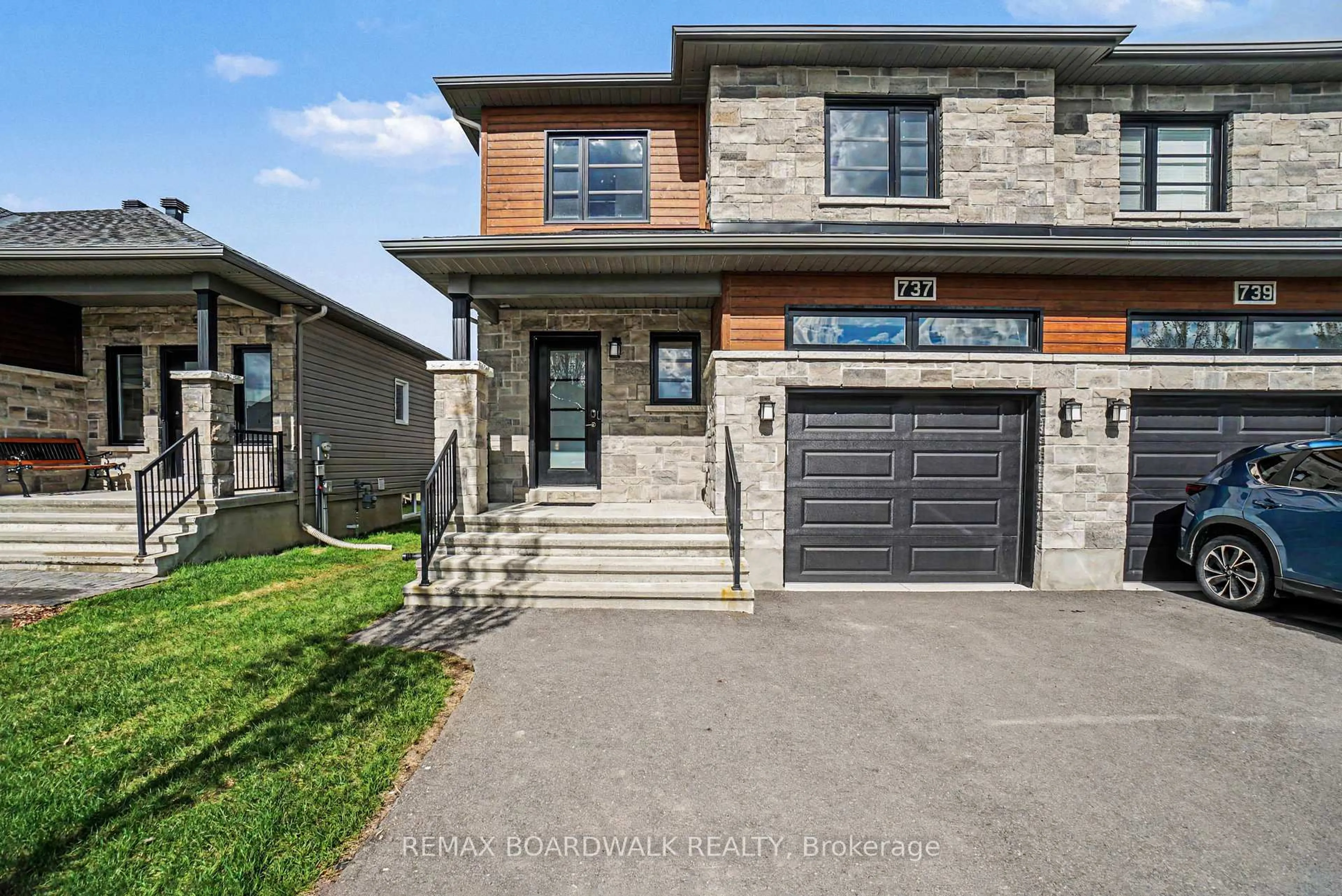 Home with brick exterior material, street for 737 Azure St, Russell Ontario K4R 0E6
