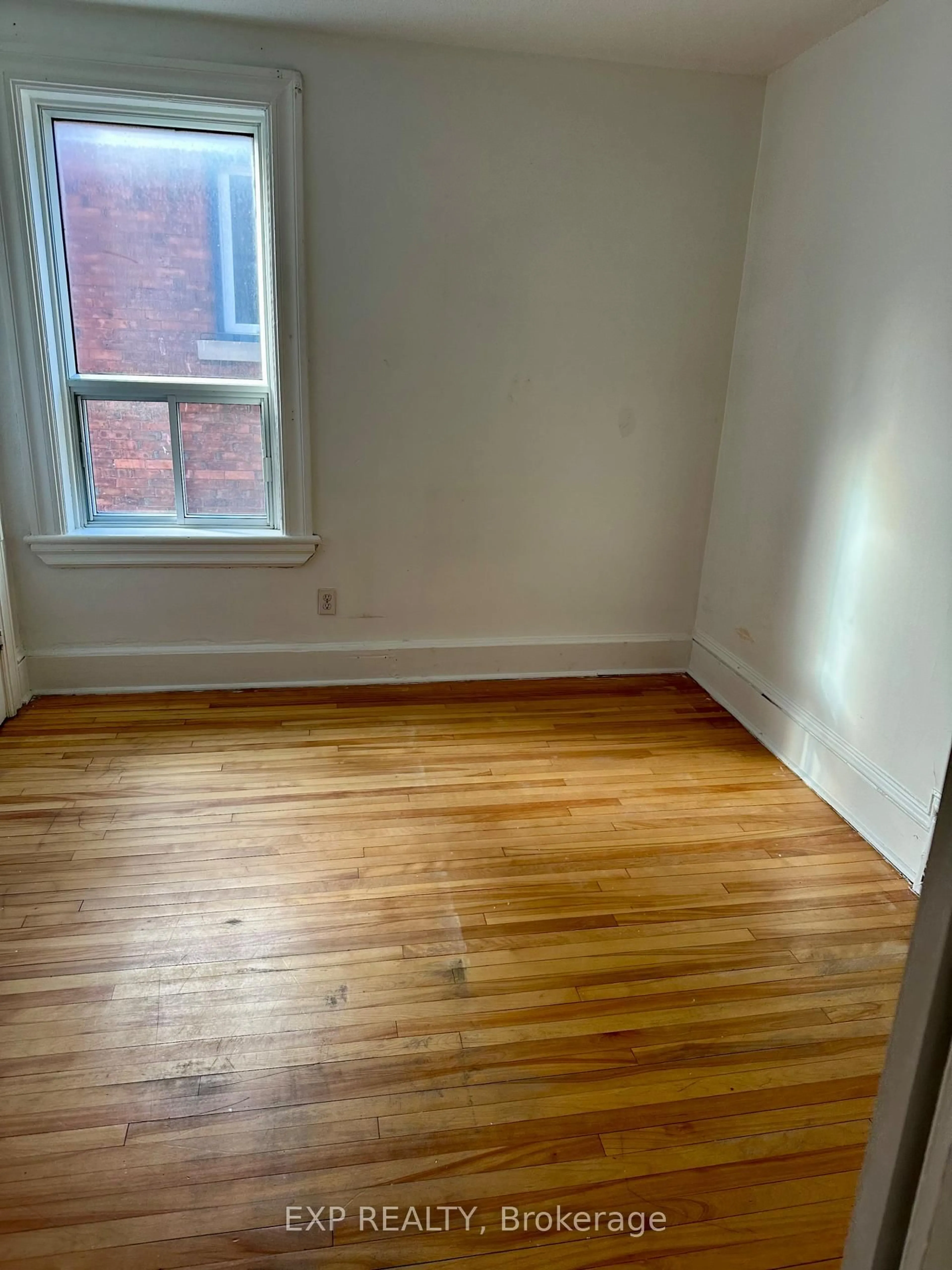 A pic of a room for 57 Spadina Ave, Ottawa Ontario K1Y 2B8