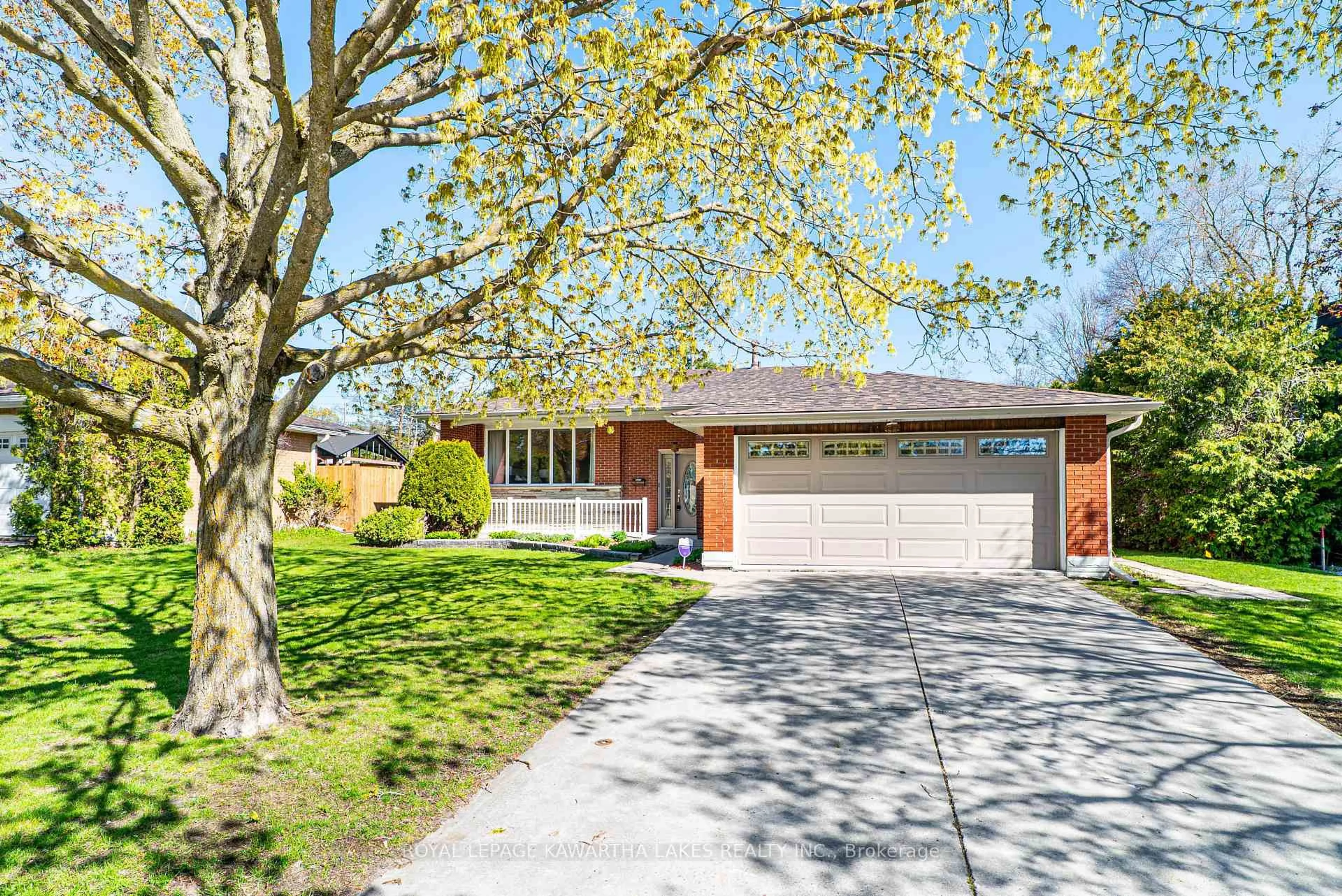 Home with brick exterior material, street for 52 Sanderling Cres, Kawartha Lakes Ontario K9V 4N2