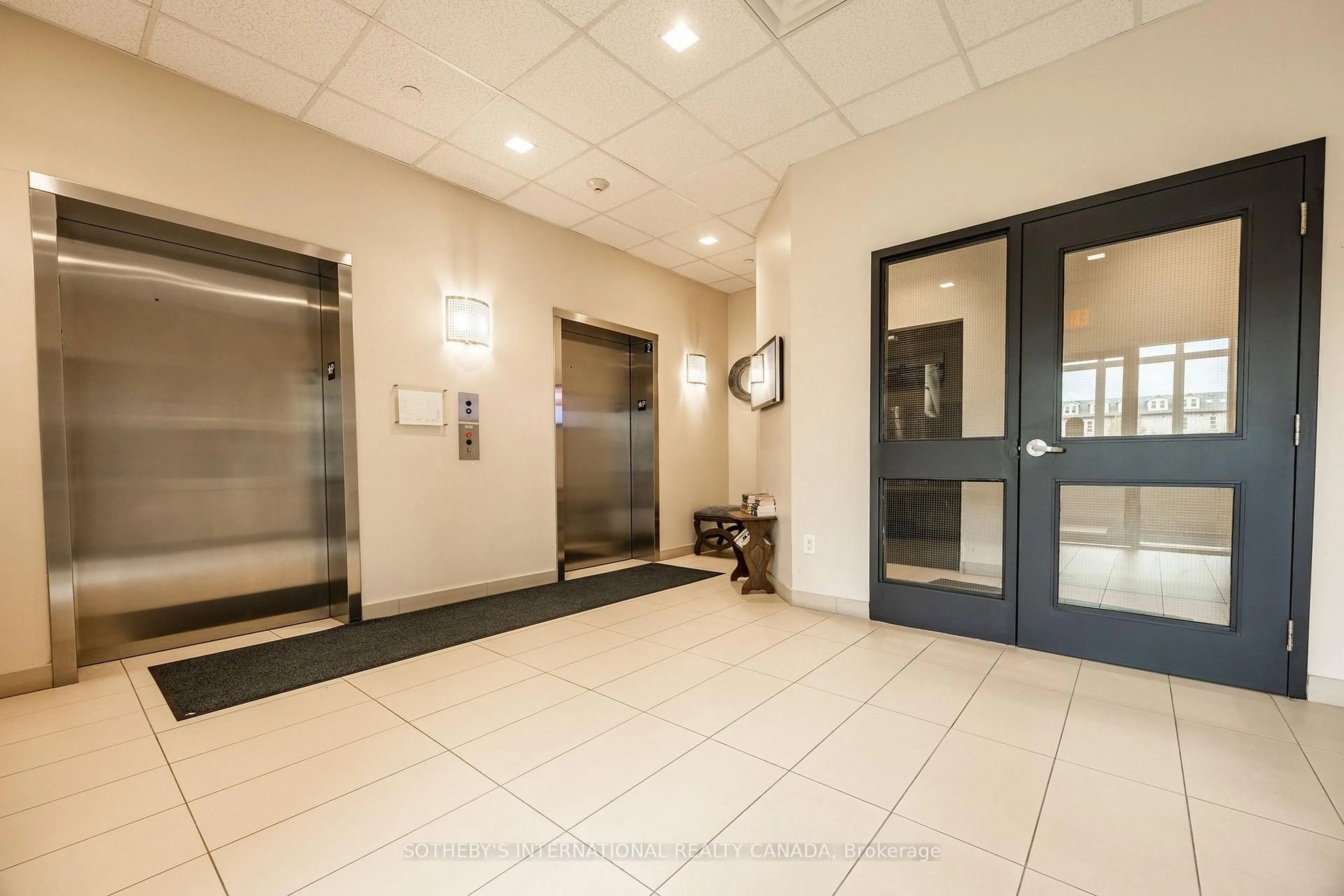 Indoor foyer for 155 Water St #502, Cambridge Ontario N1R 3E3