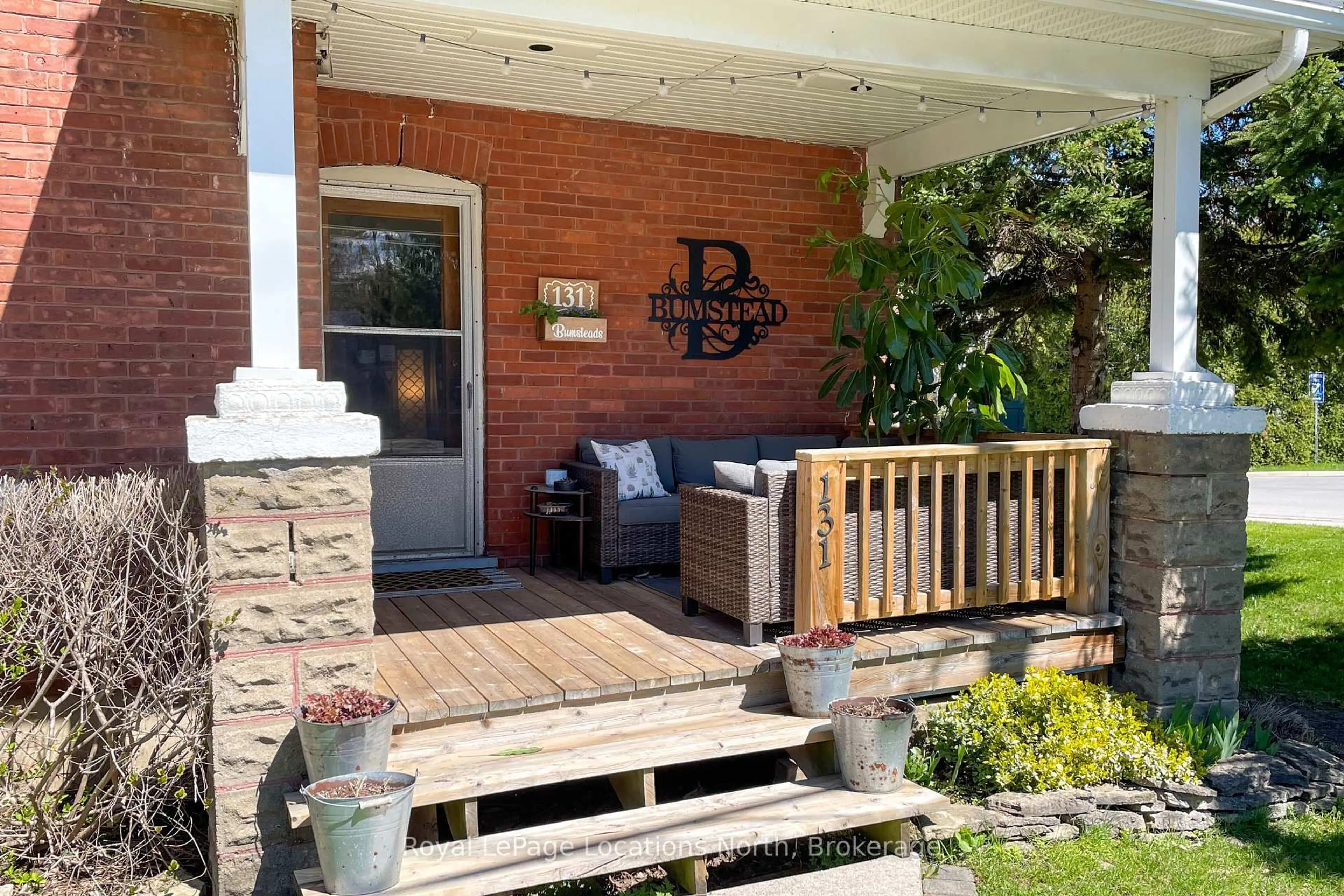 Patio, street for 131 Sykes St, Meaford Ontario N4L 1P8
