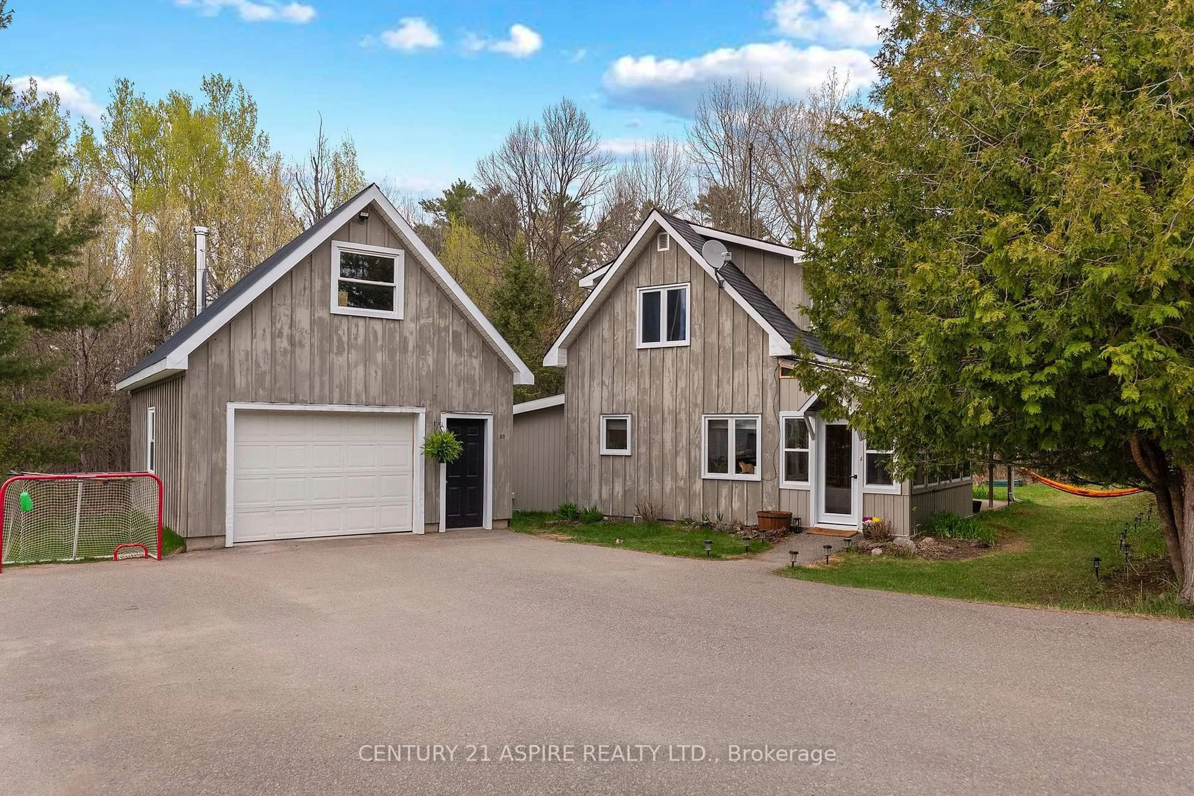 A pic from outside/outdoor area/front of a property/back of a property/a pic from drone, street for 50 Mill St, Killaloe Ontario K0J 2A0