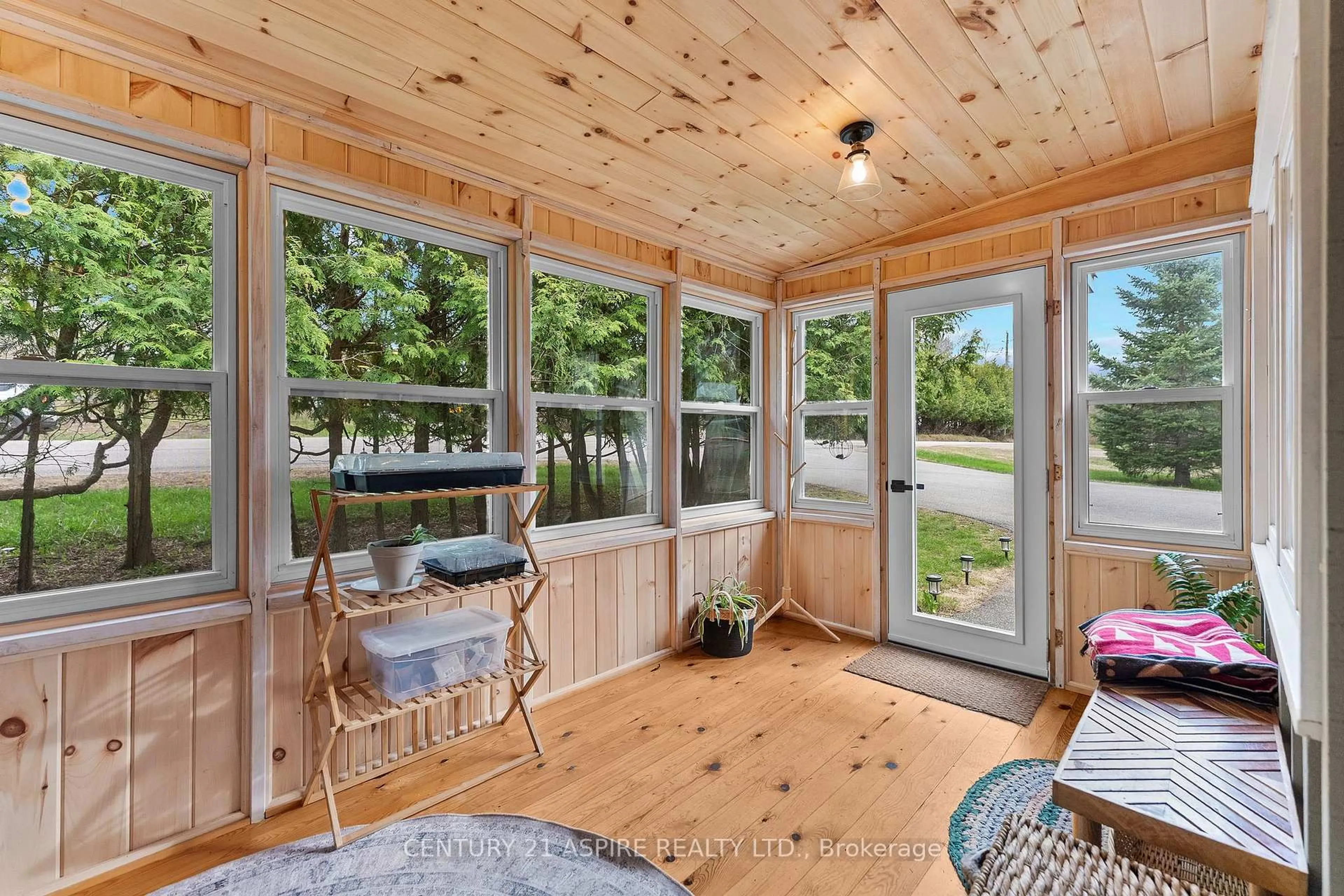 Indoor entryway for 50 Mill St, Killaloe Ontario K0J 2A0
