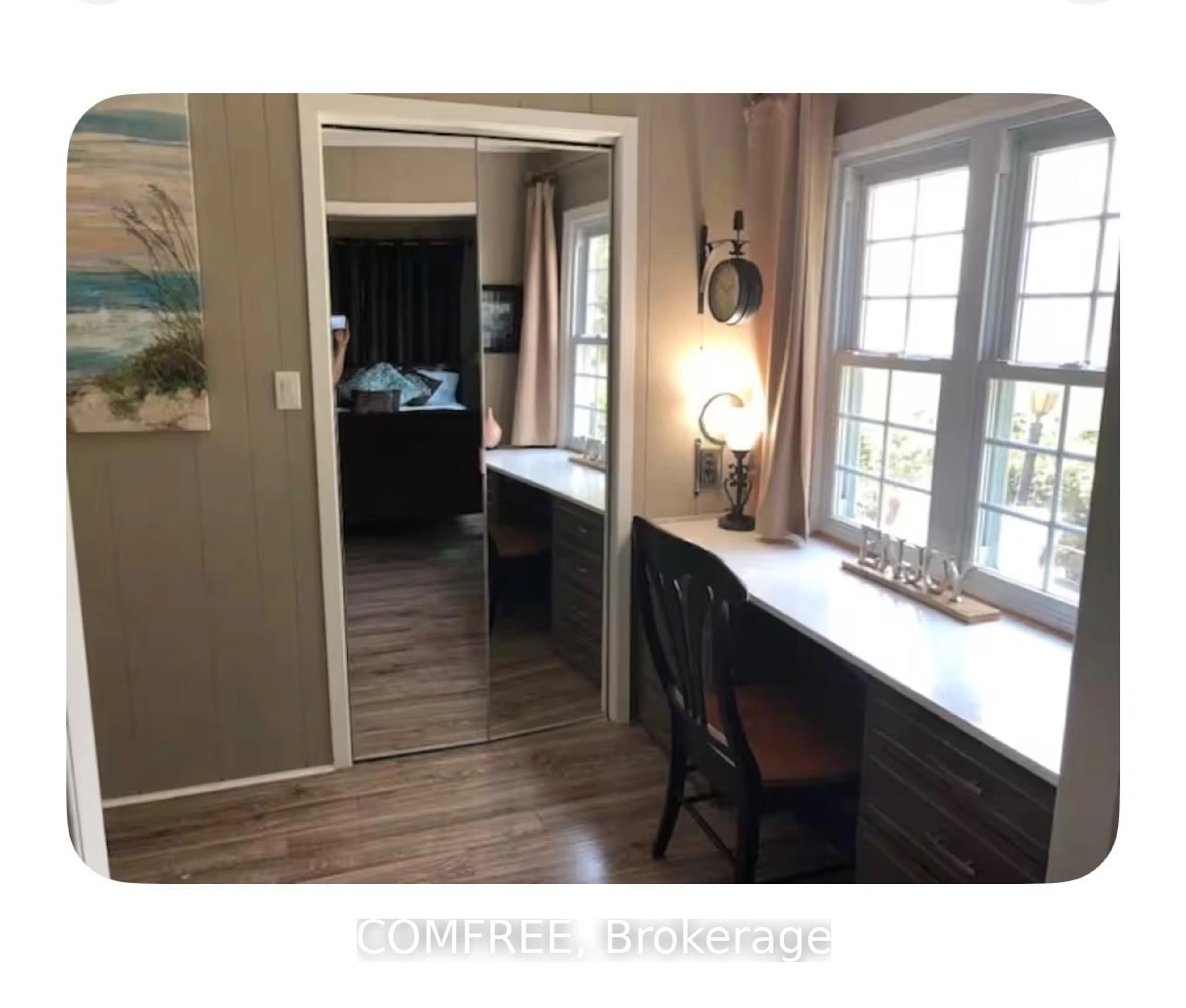 A pic of a room for 11 Lake Ave, Puslinch Ontario N3C 2V4
