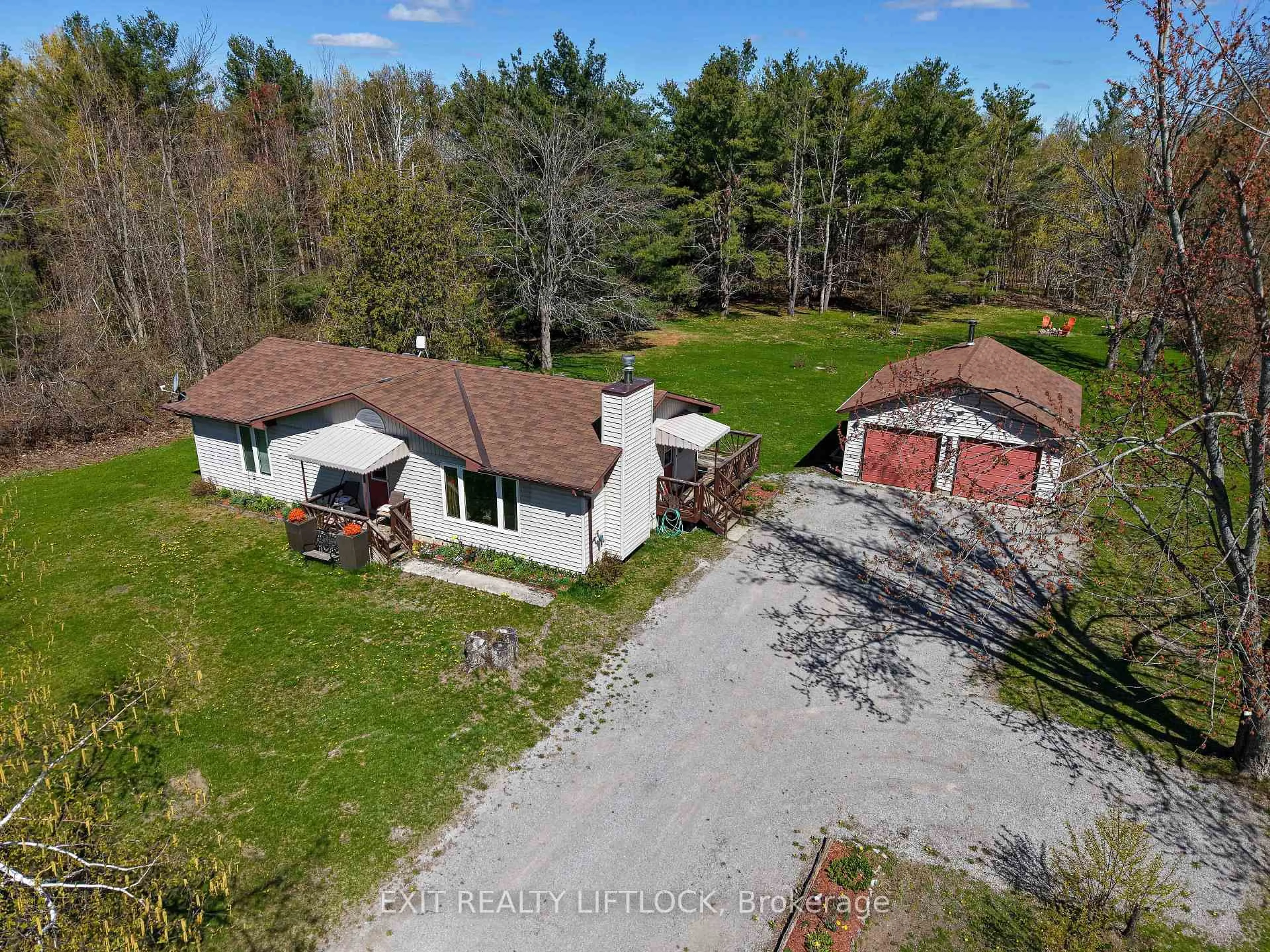 A pic from outside/outdoor area/front of a property/back of a property/a pic from drone, unknown for 2348 18th Line, Selwyn Ontario K0L 2H0