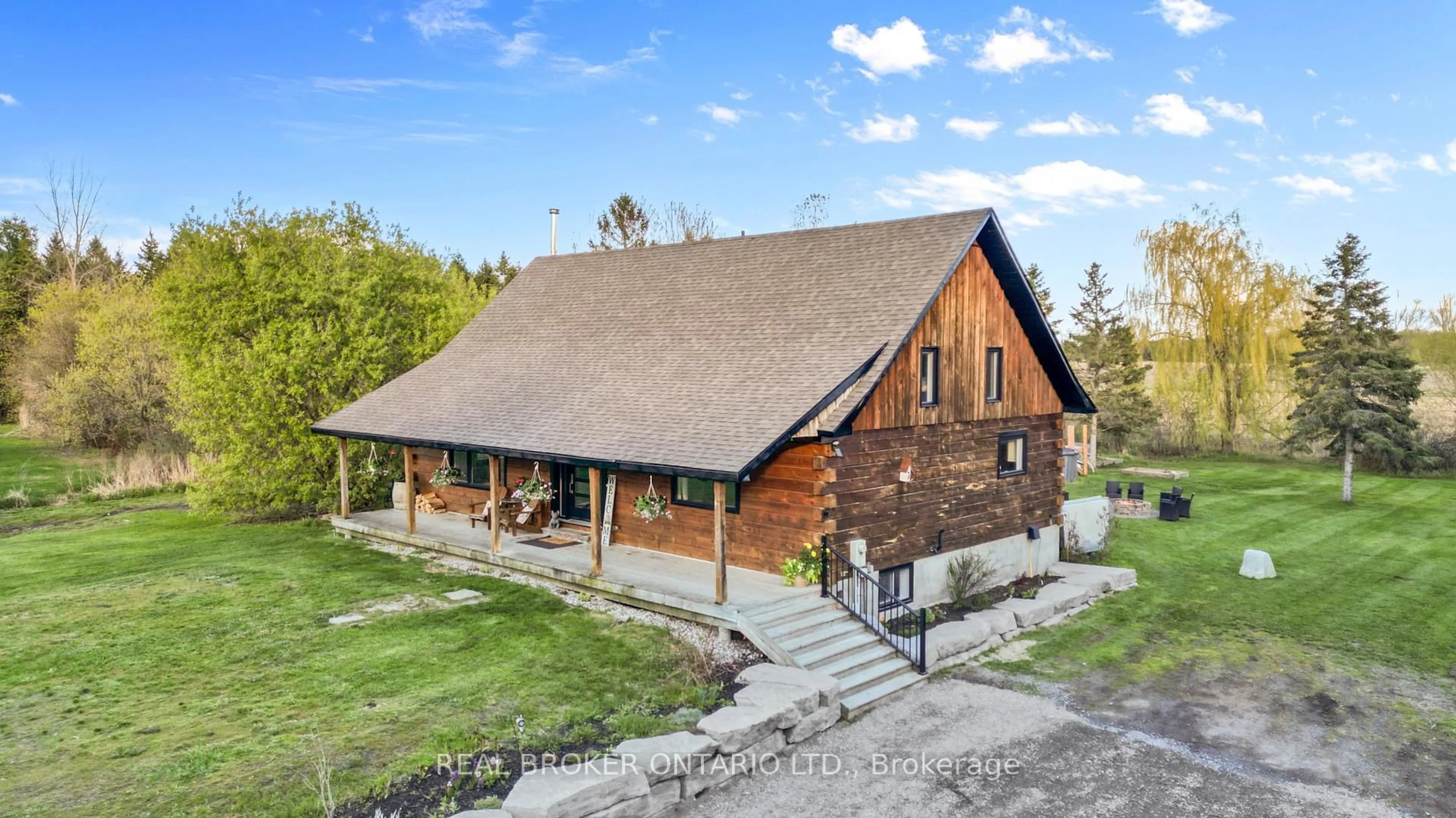 A pic from outside/outdoor area/front of a property/back of a property/a pic from drone, building for 2354 Pollock Rd, North Gower Ontario K0A 2T0