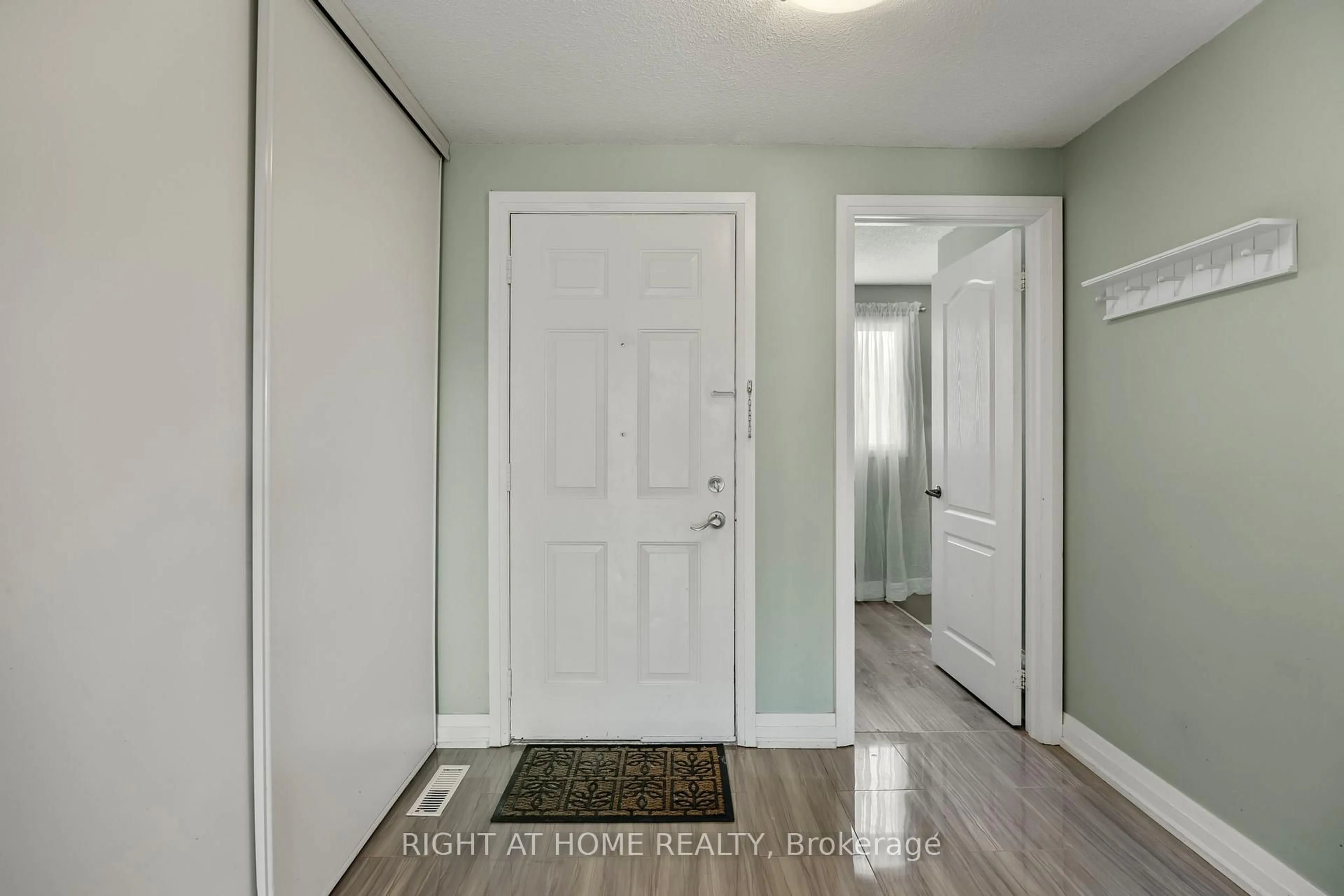 Indoor entryway for 40 Imperial Rd #20, Guelph Ontario N1H 8B4