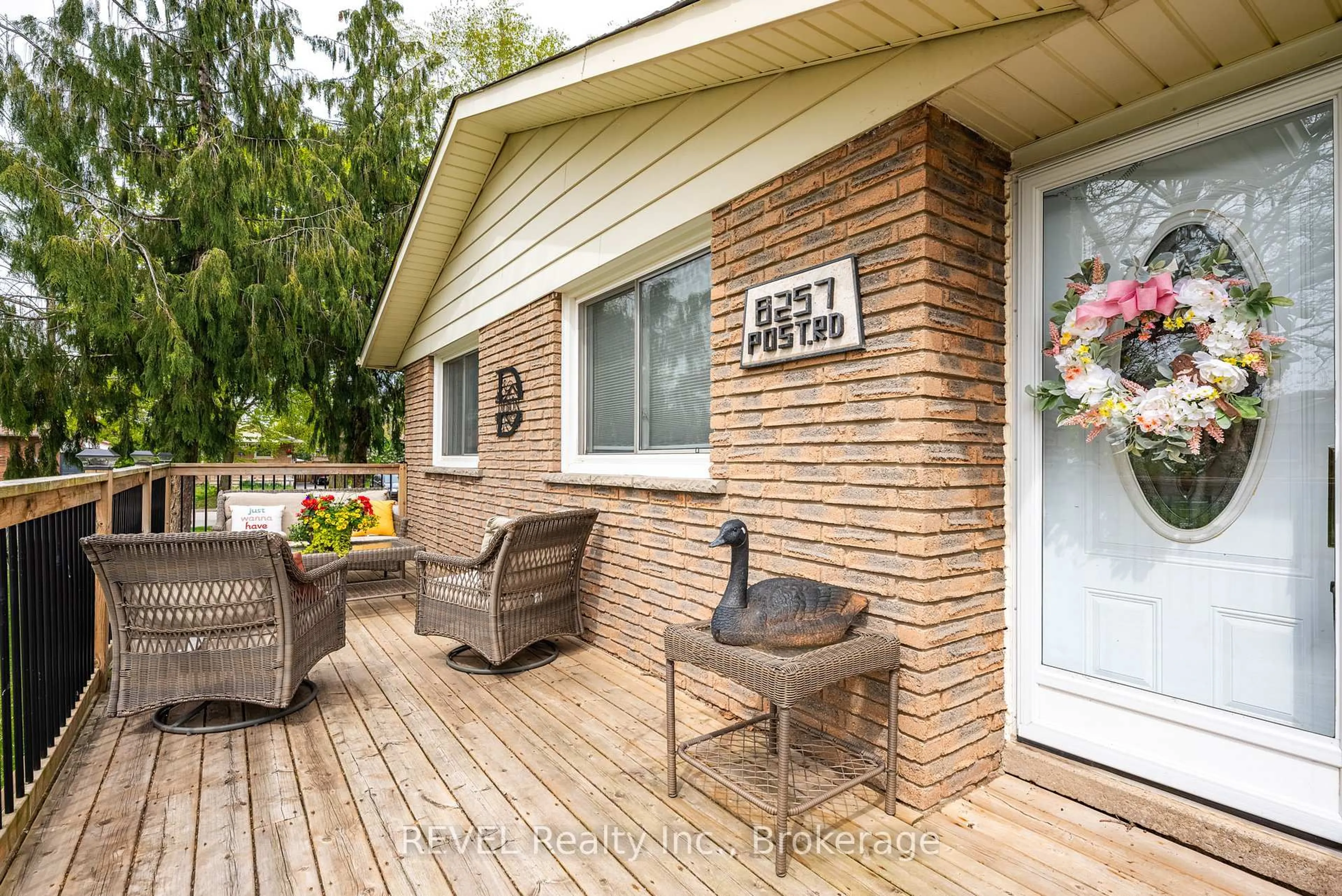 Unknown for 8257 Post Rd, Niagara Falls Ontario L2H 2E5