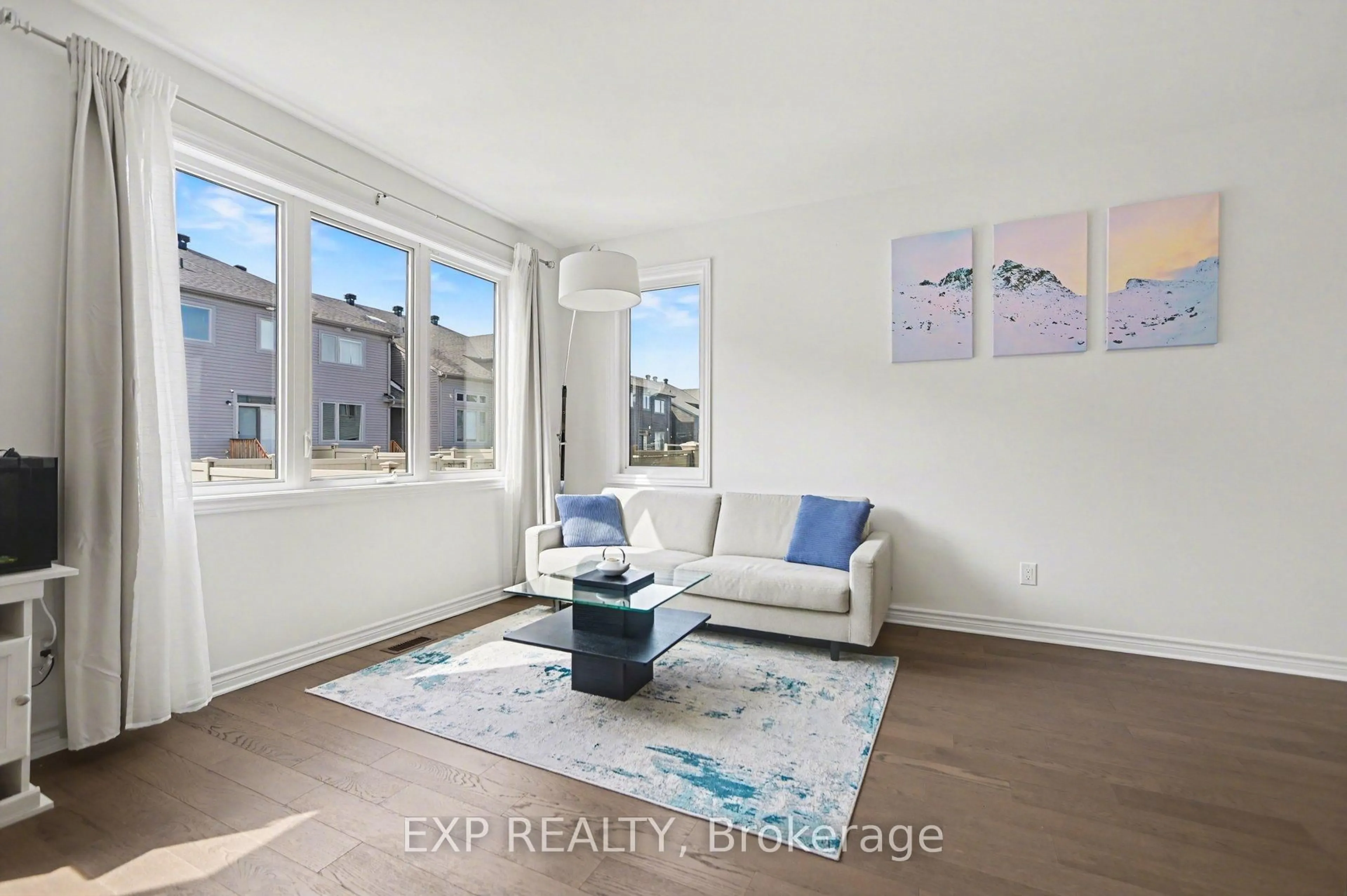 A pic of a room for 78 Rallidale St, Ottawa Ontario K1X 0G7