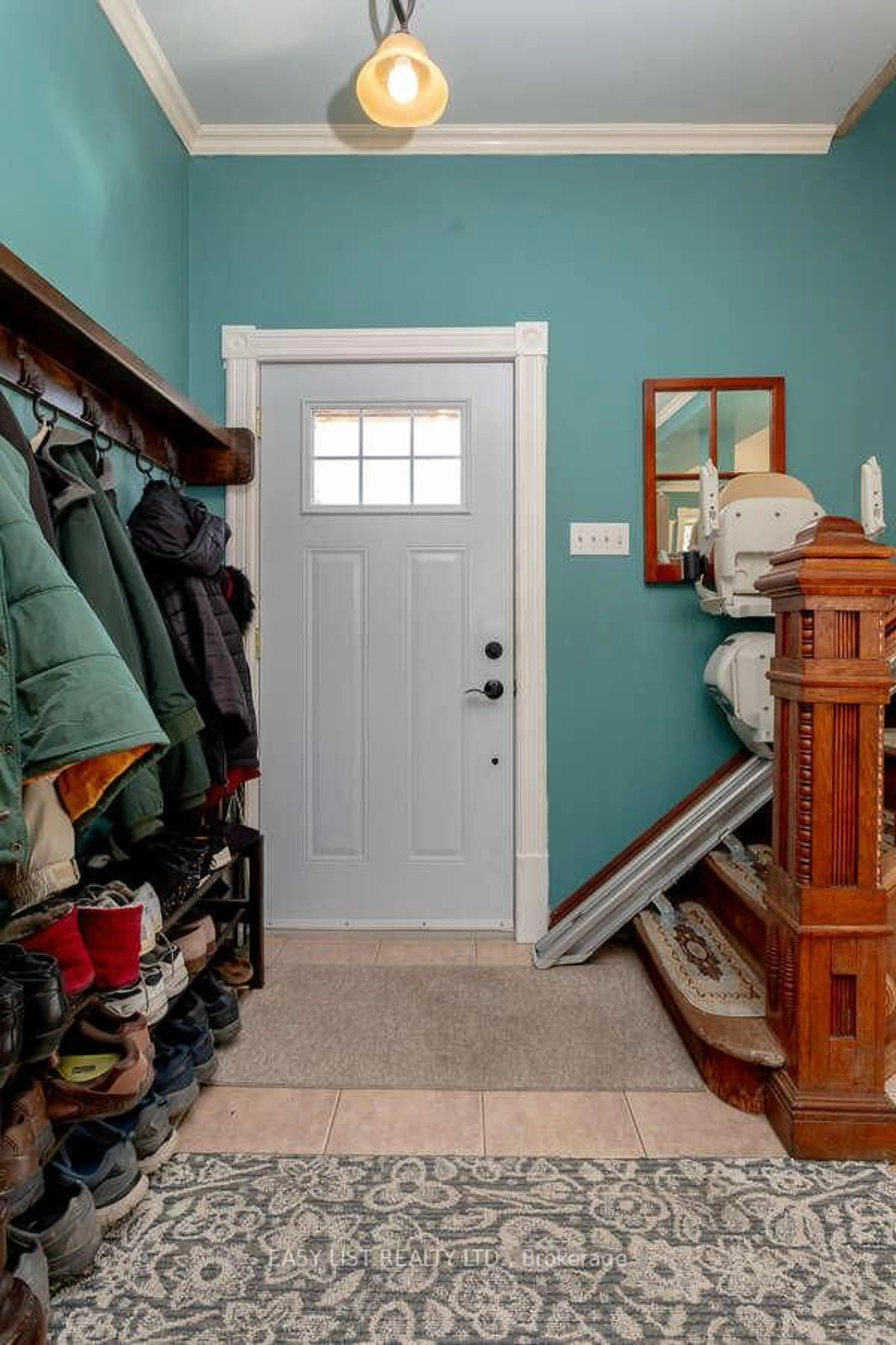 Indoor entryway for 28143 Talbot Line, Dutton/Dunwich Ontario N0L 2M0