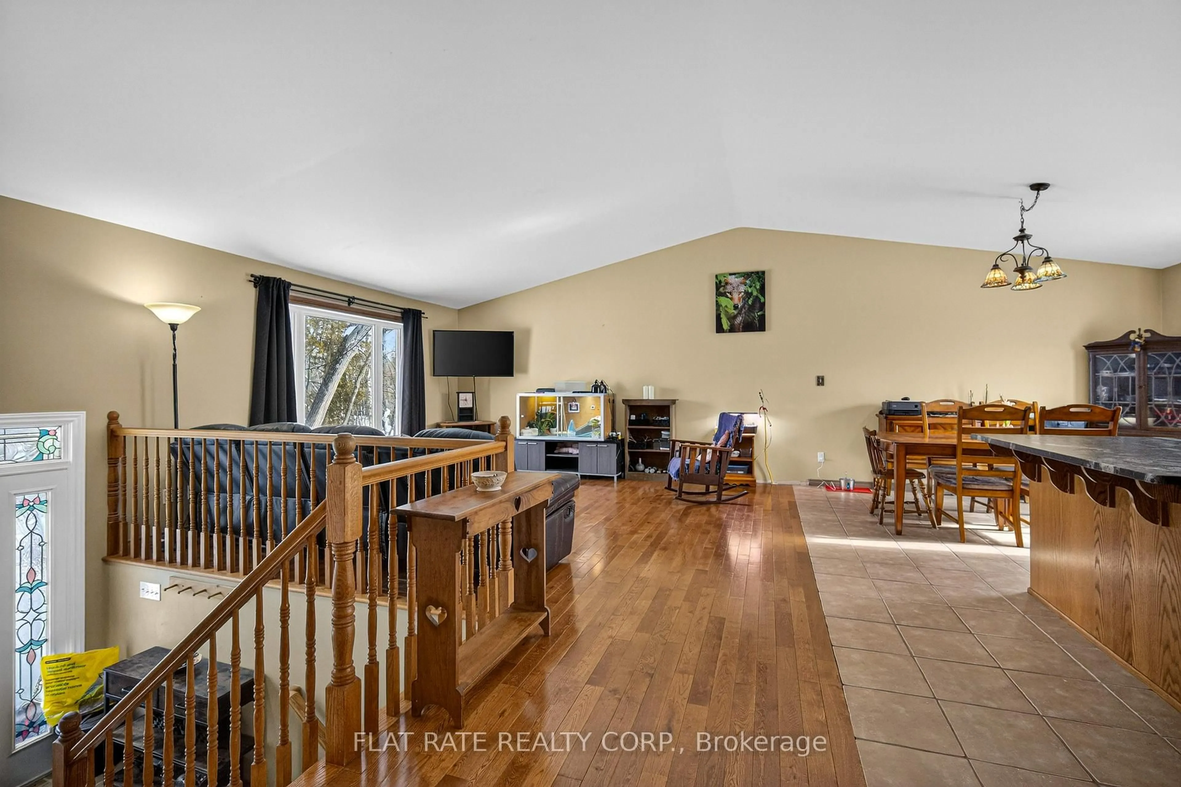 Living room with furniture, unknown for 49 NORTH SHORE Lane, Madoc Ontario K0K 2K0