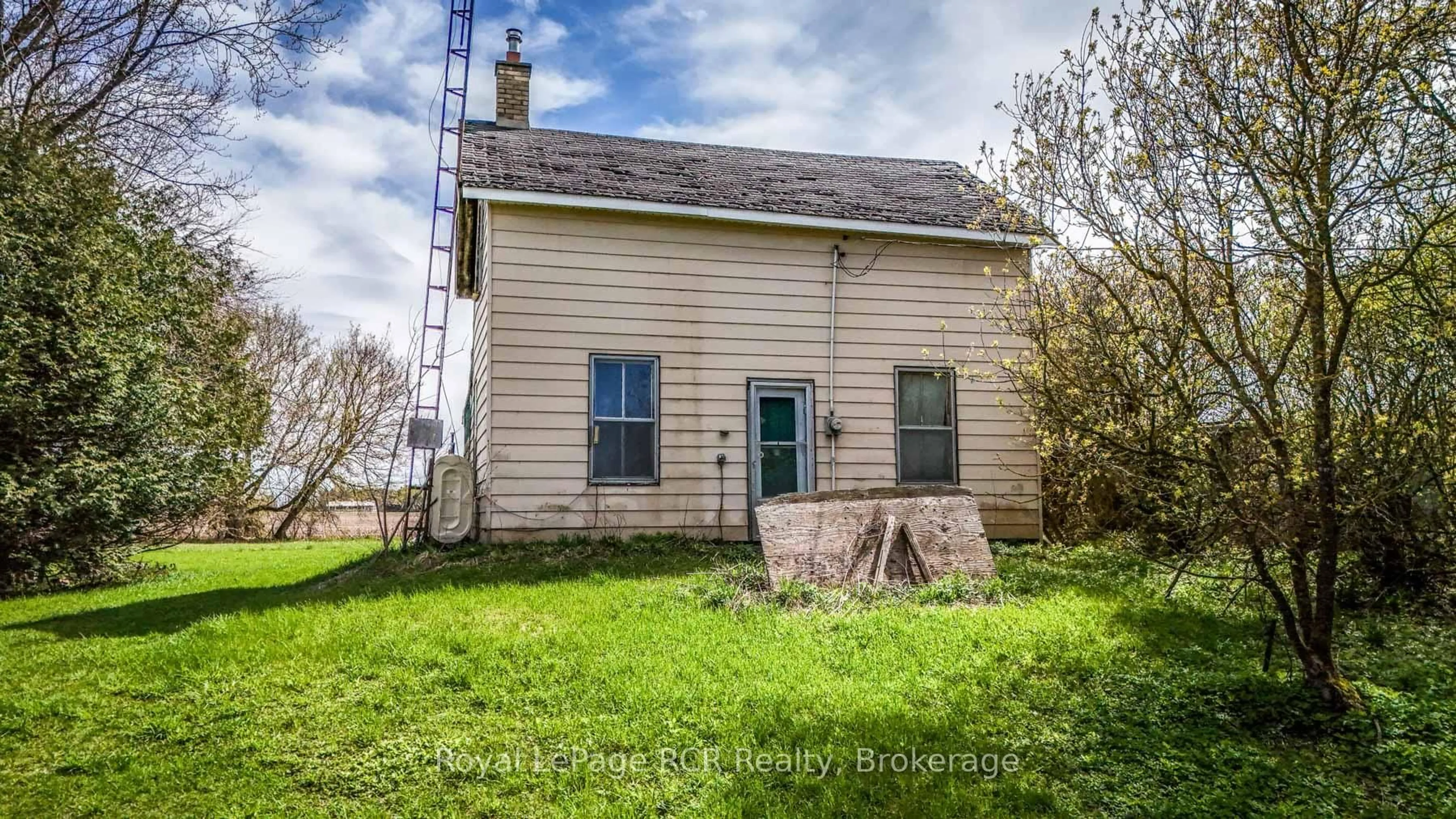 Shed for 250 HARRIS St, Wellington North Ontario N0G 2L3
