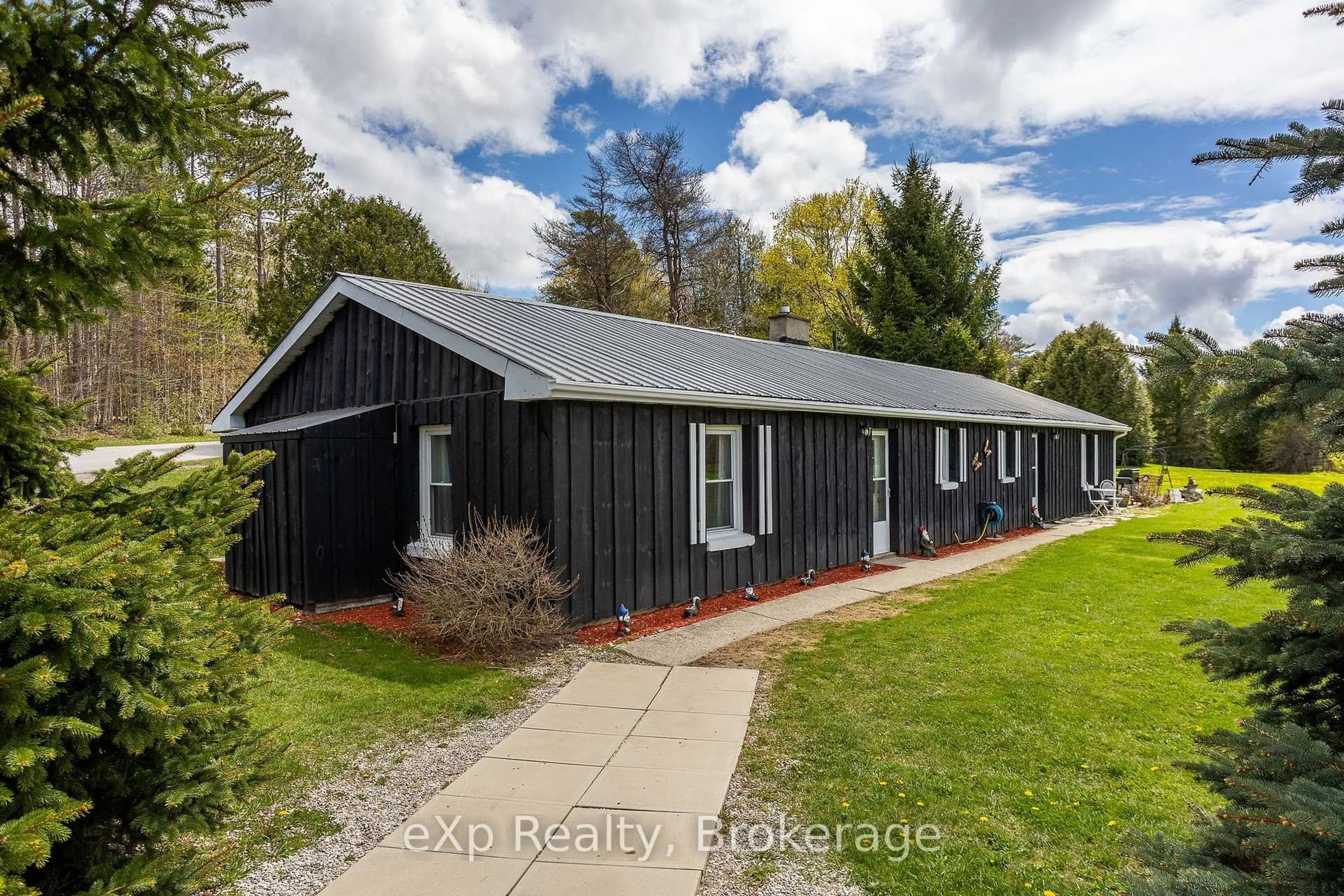 A pic from outside/outdoor area/front of a property/back of a property/a pic from drone, building for 498170 Concession 6 N, Meaford Ontario N4K 5W4
