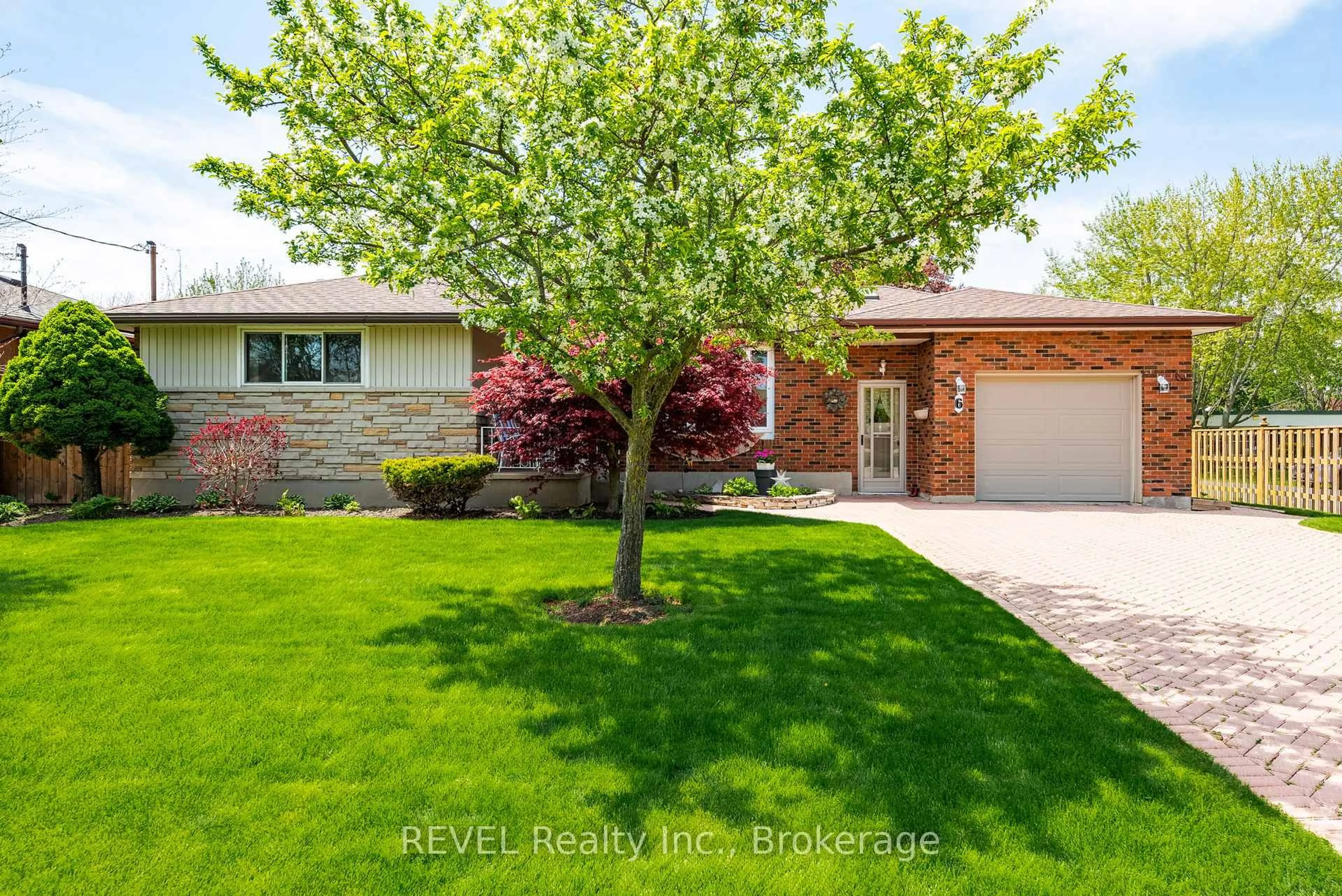 Home with brick exterior material, street for 6 Harcove St, St. Catharines Ontario L2N 1W8