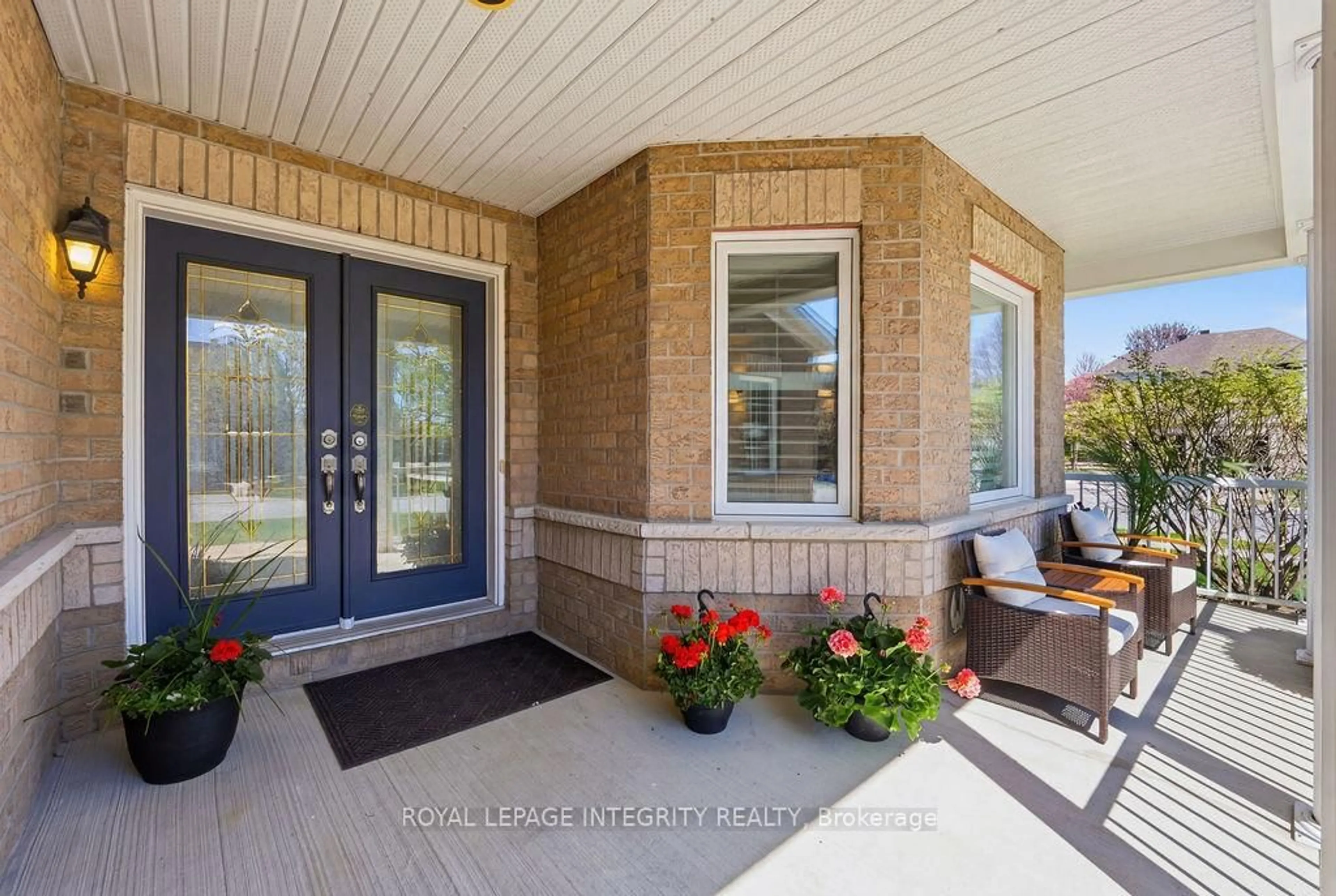 Indoor entryway for 185 INSMILL Cres, Kanata Ontario K2T 1G3
